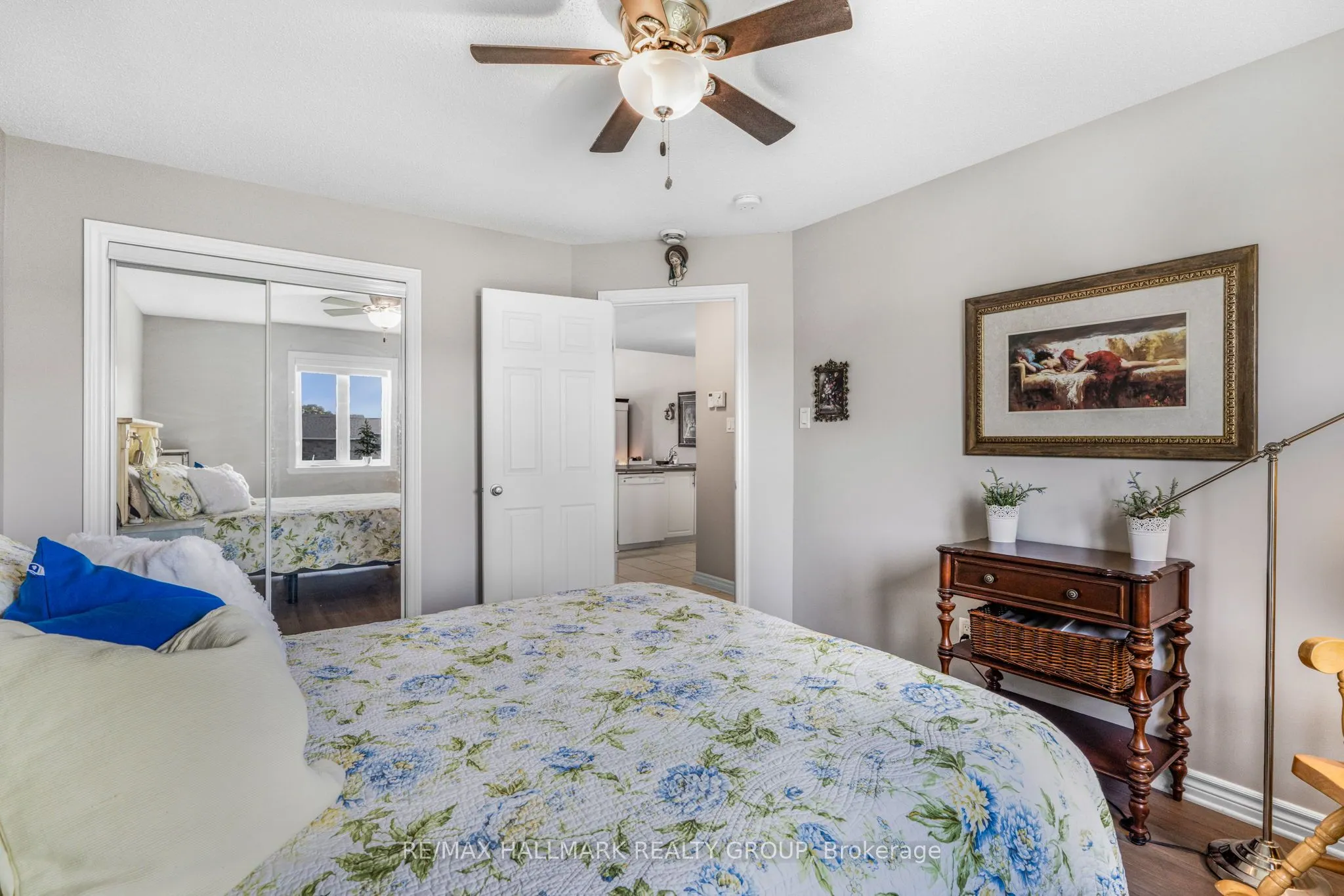 750 ST-JACQUES Street, #202