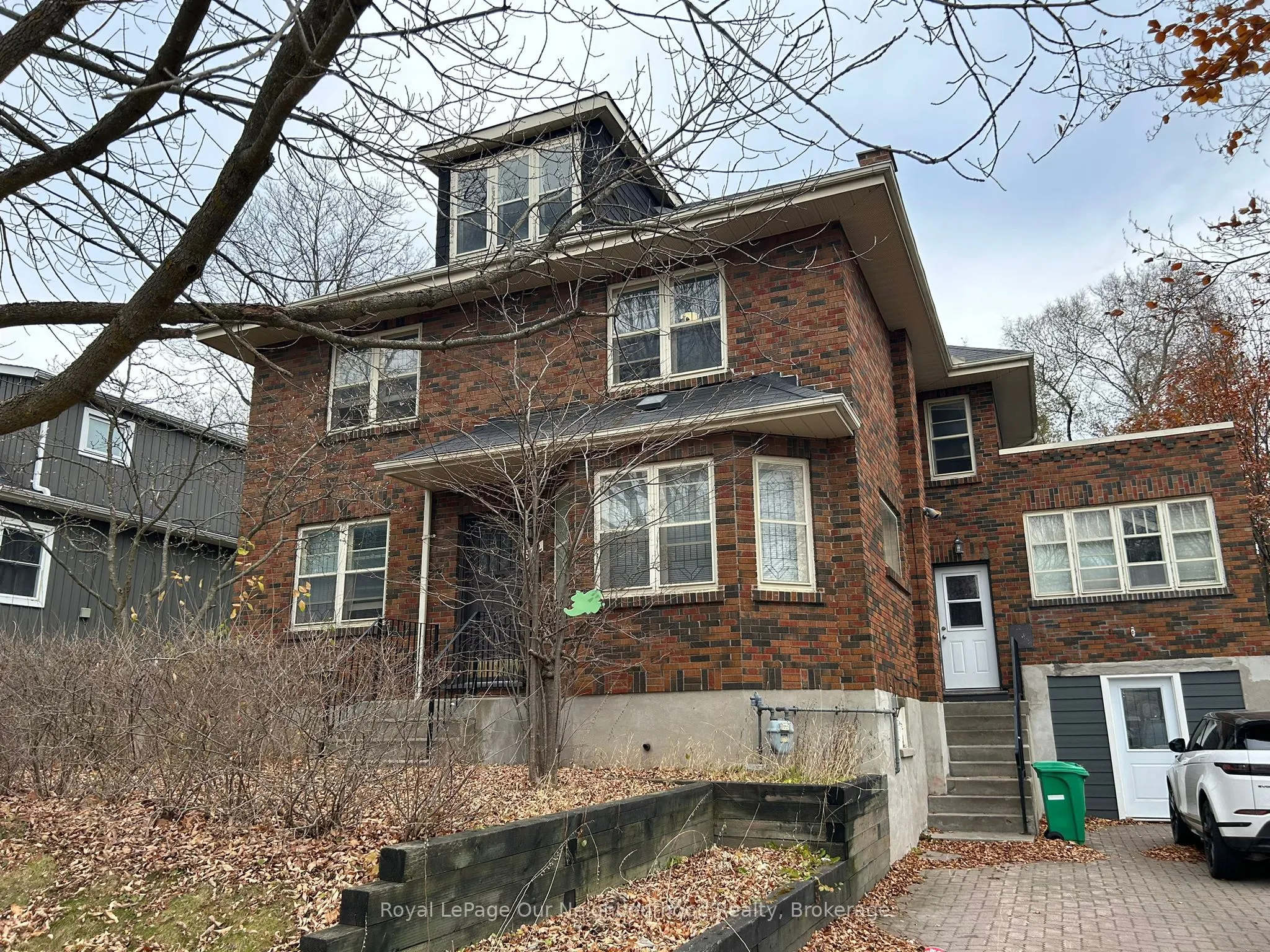 642 Bolivar Street