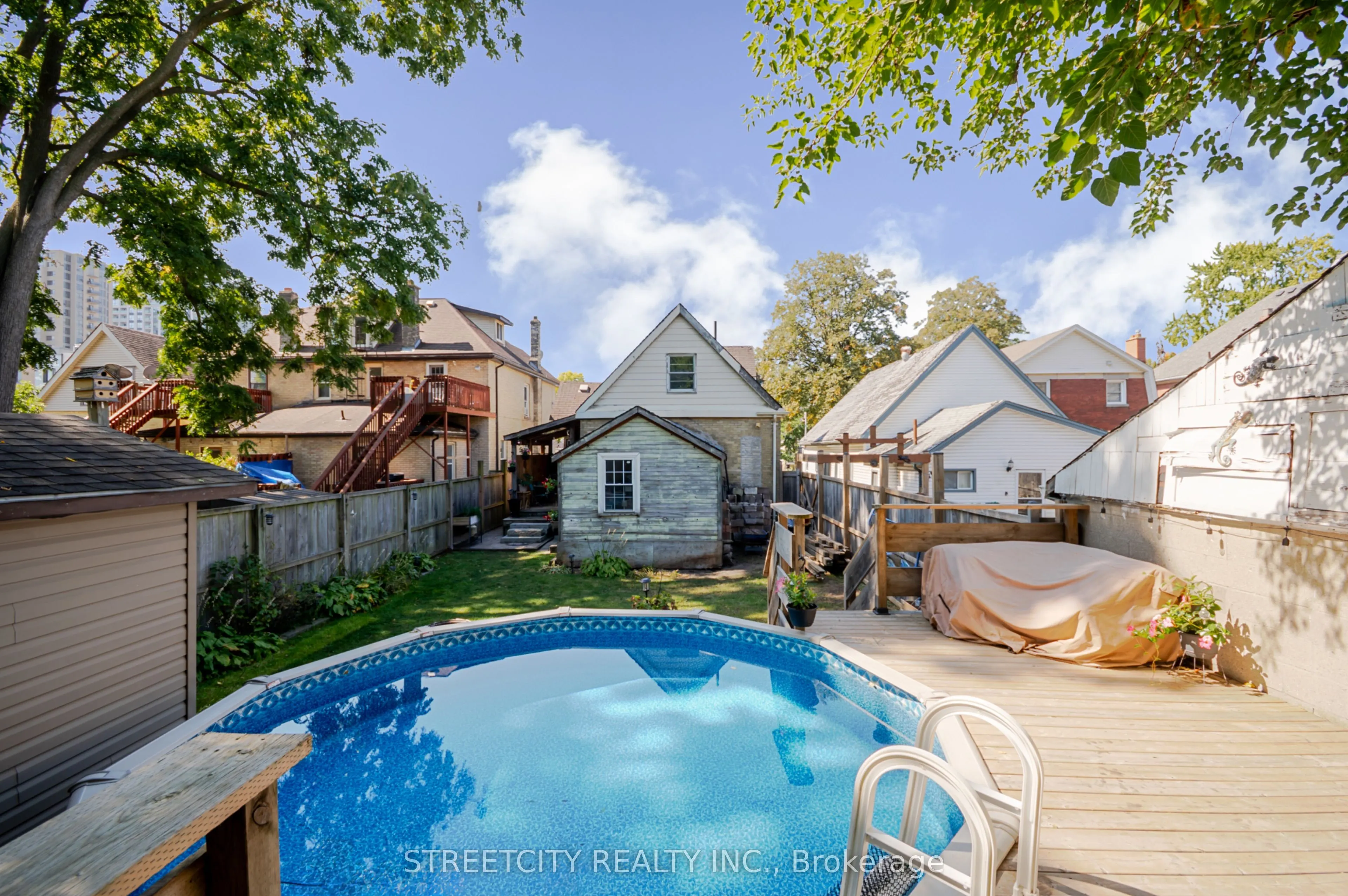 434 English Street