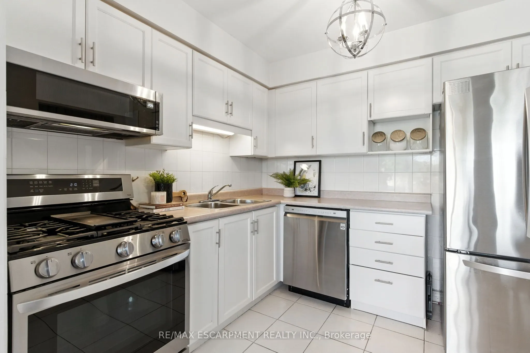 1860 Upper Gage Avenue, #14