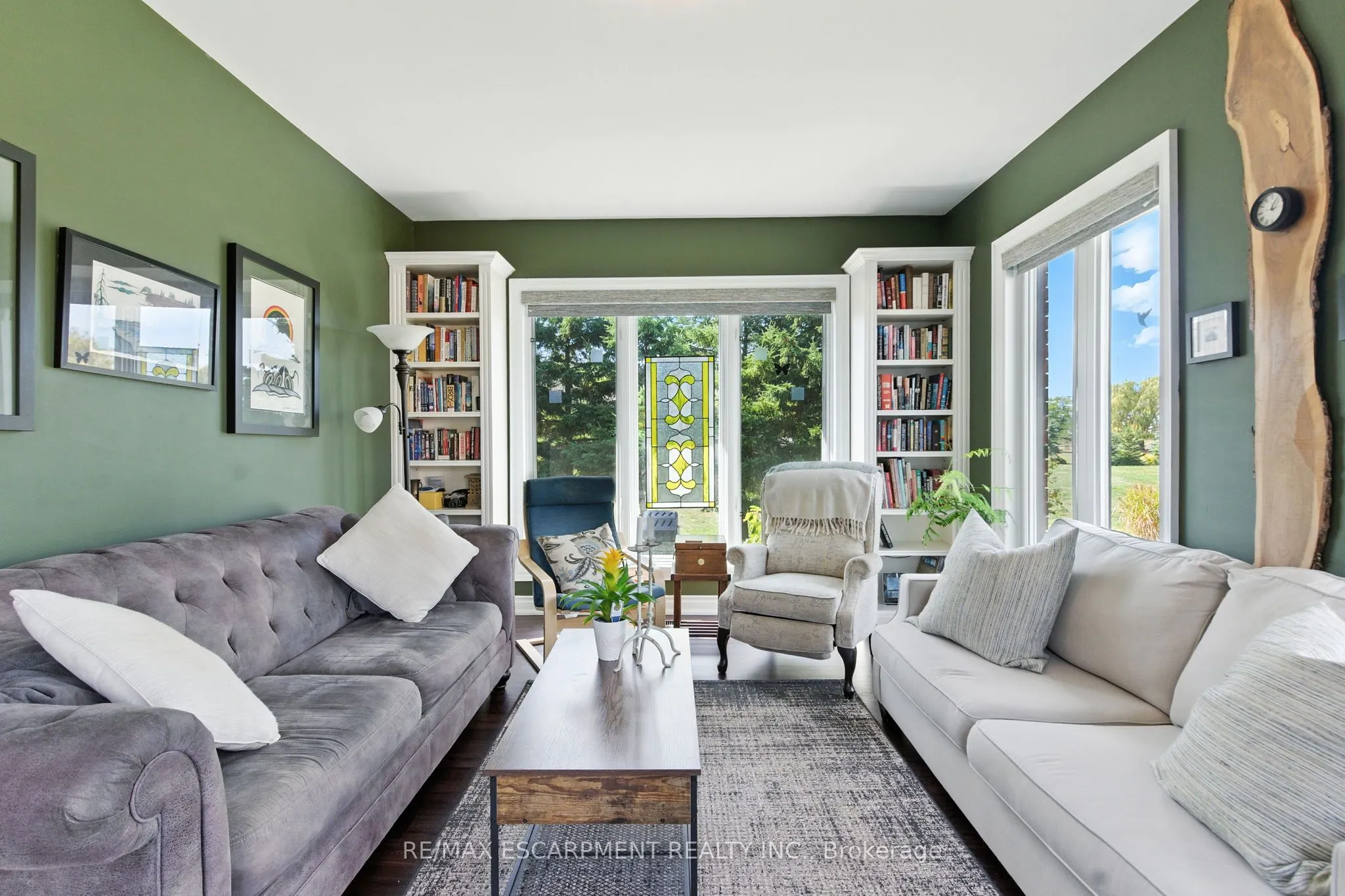 10 Featherstone Avenue