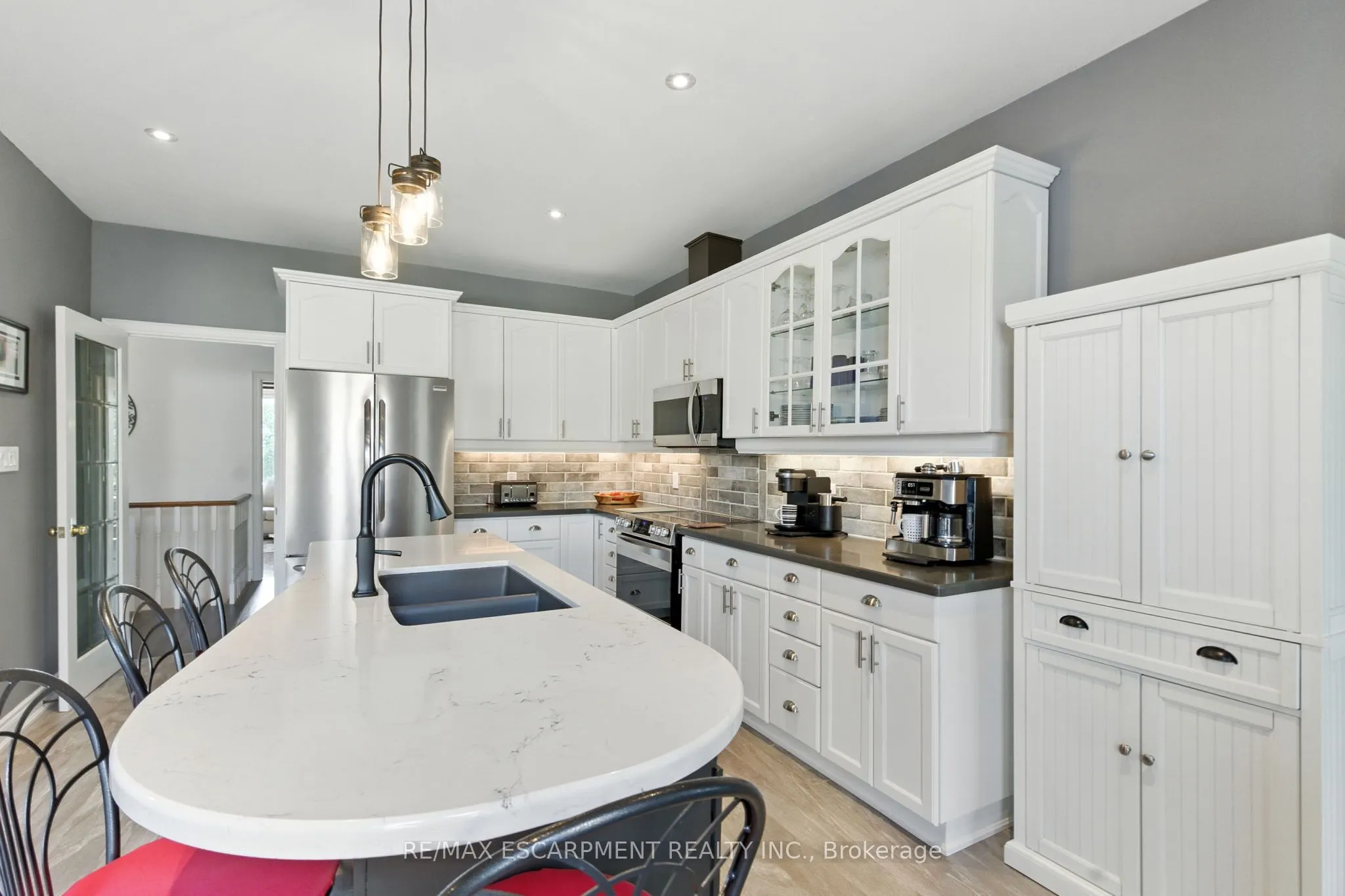 10 Featherstone Avenue