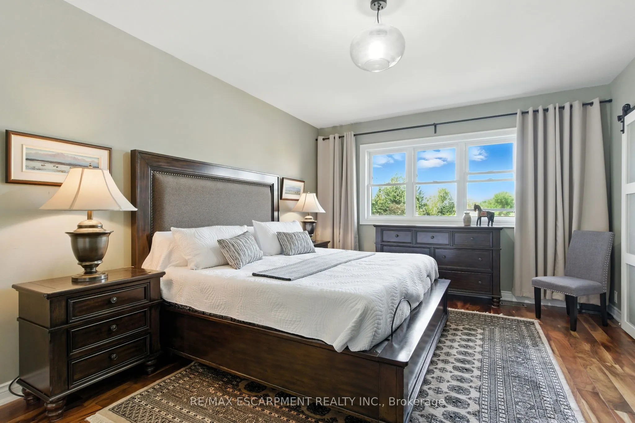 10 Featherstone Avenue
