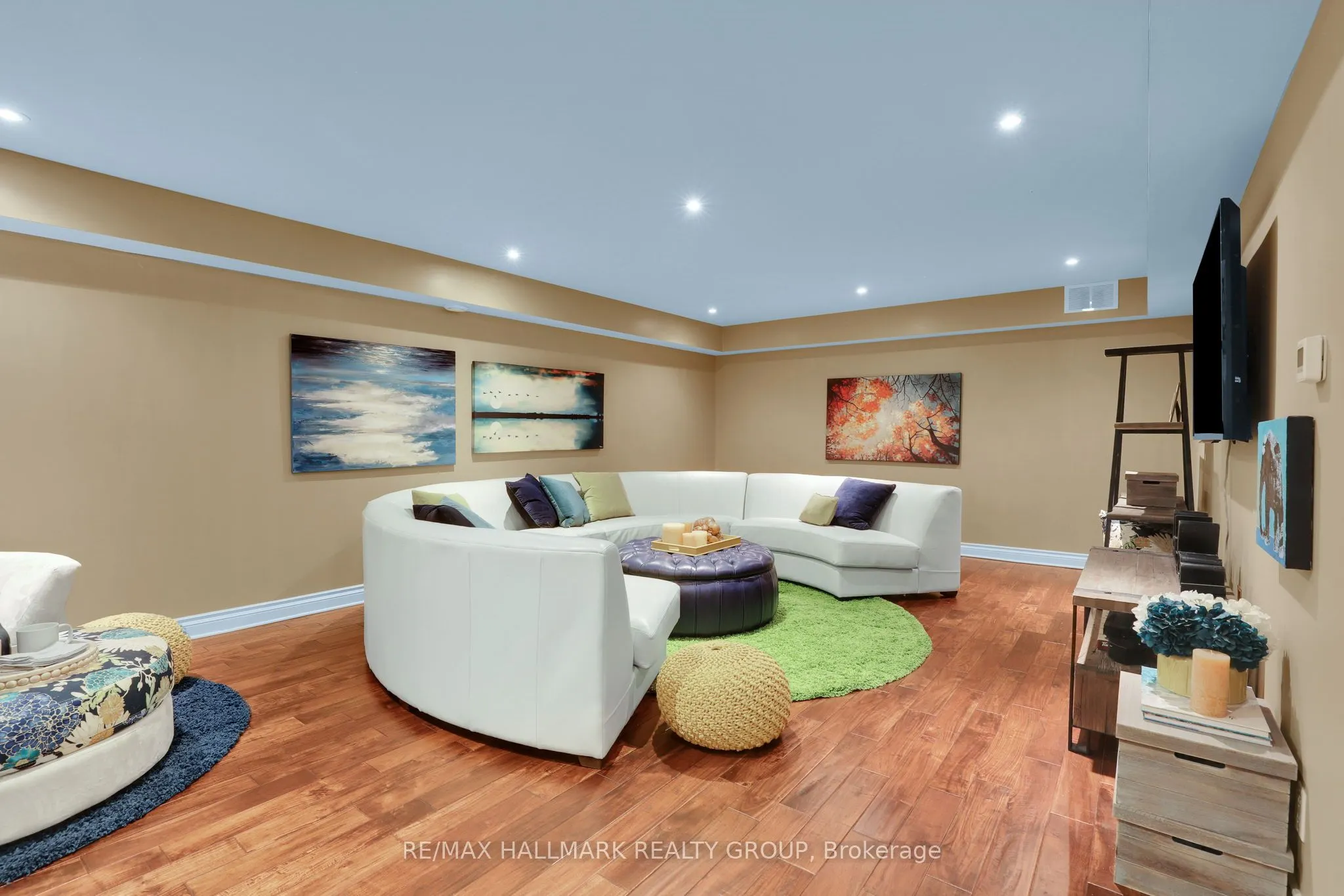 45 Crescent Heights