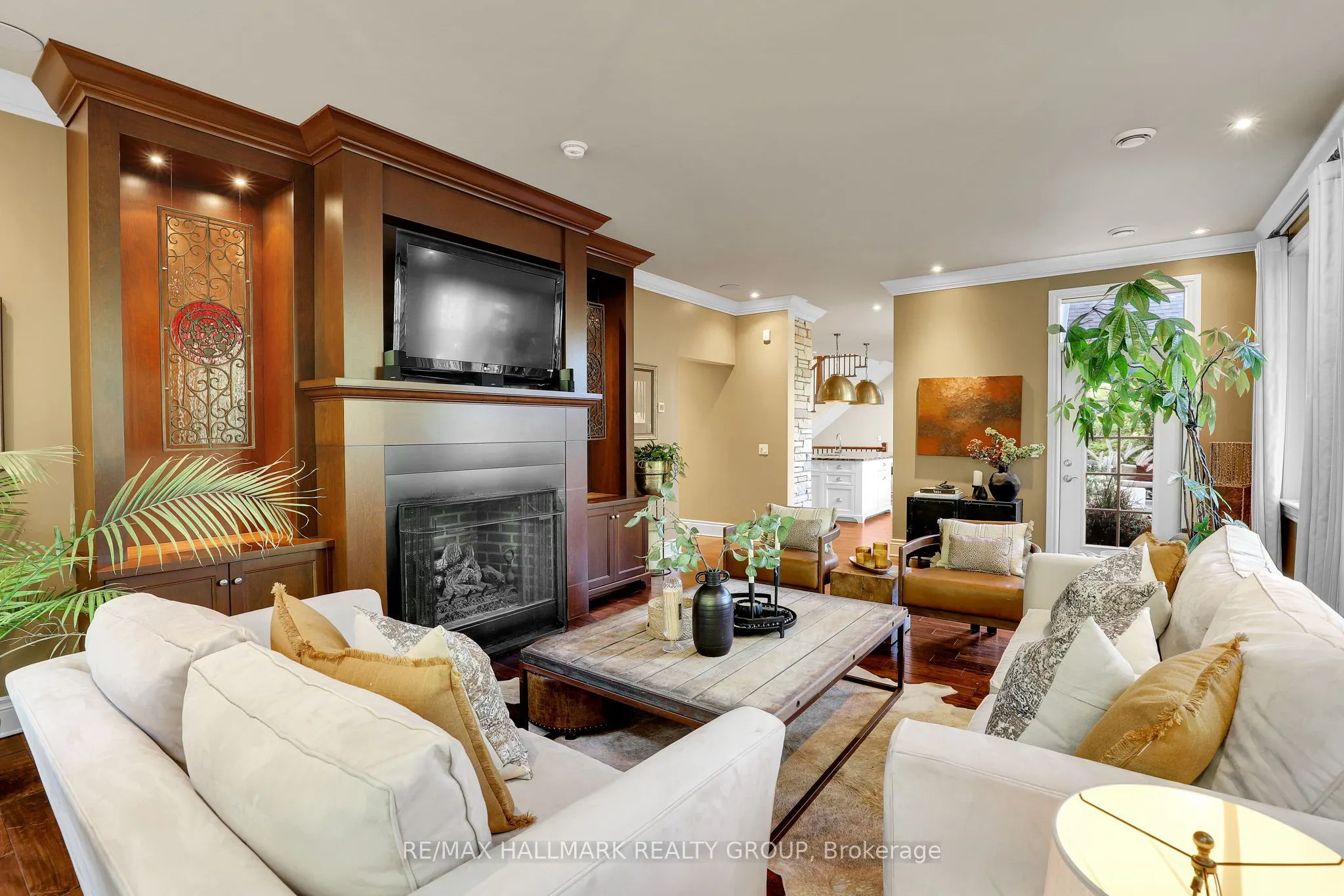 45 Crescent Heights