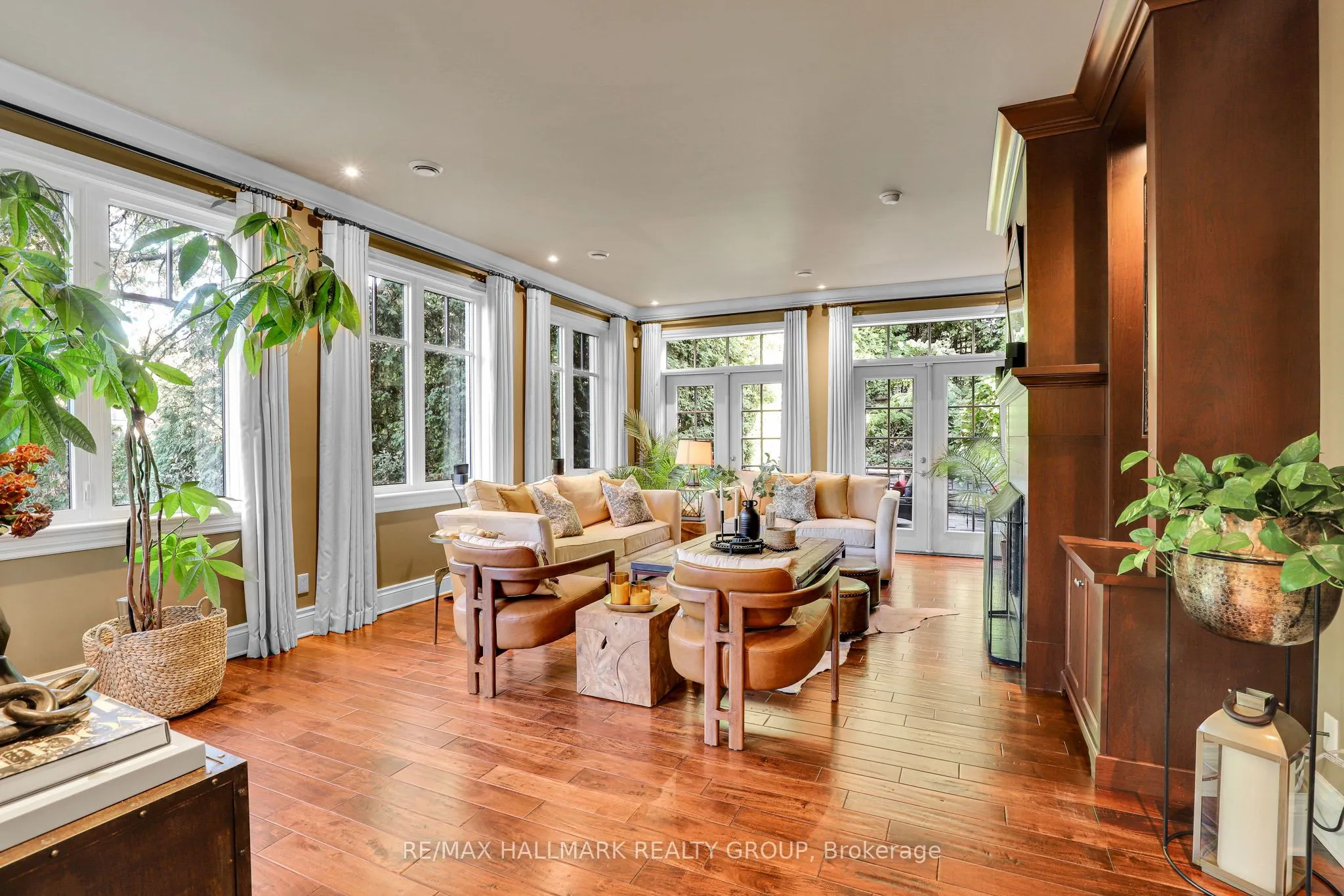 45 Crescent Heights