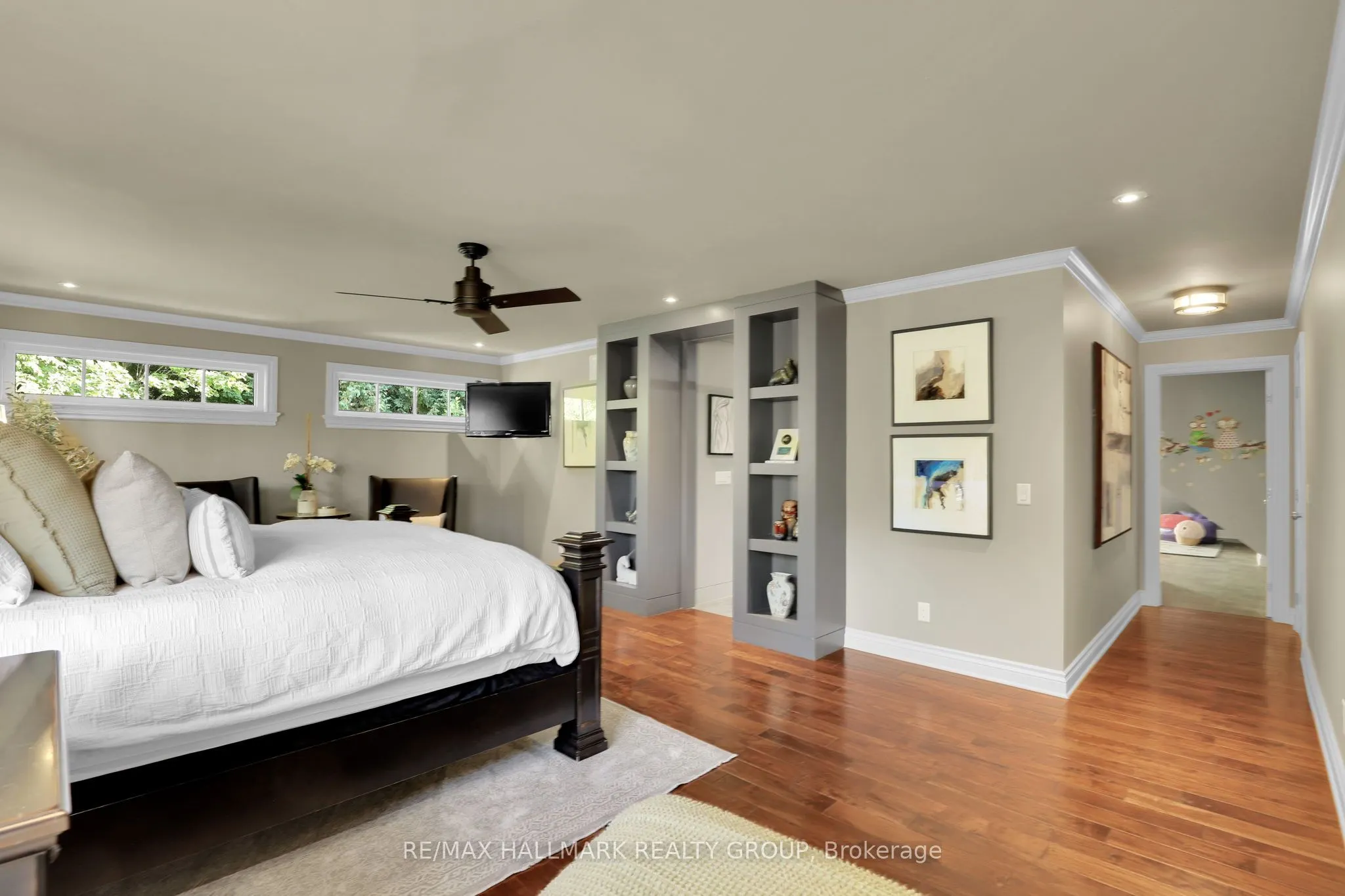 45 Crescent Heights
