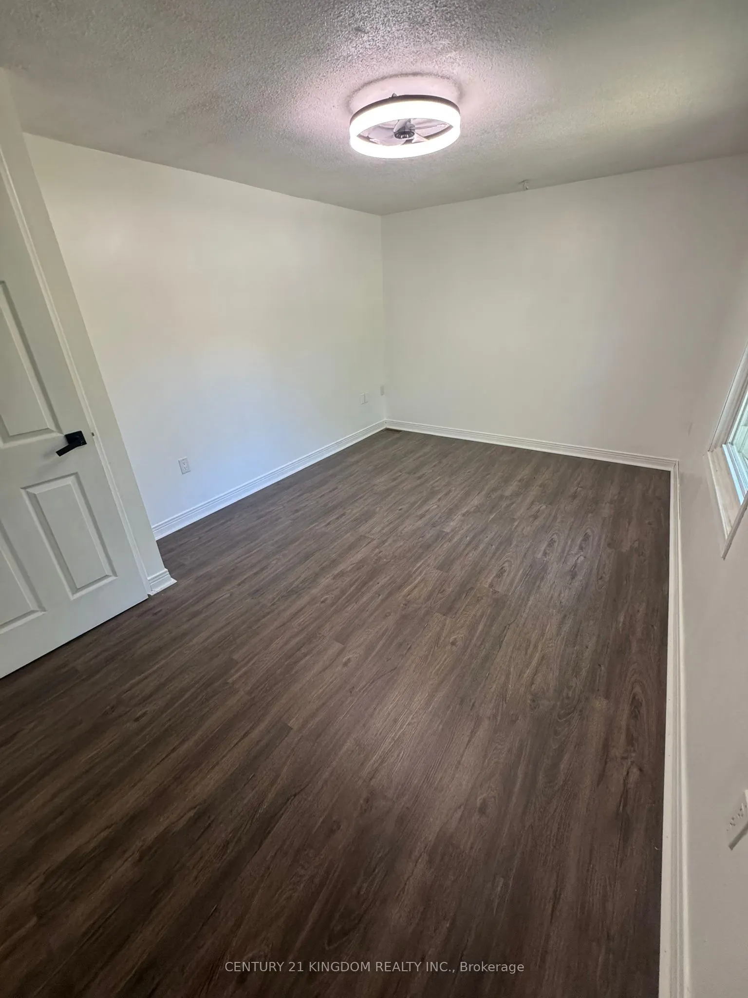 137 Jansen Avenue
