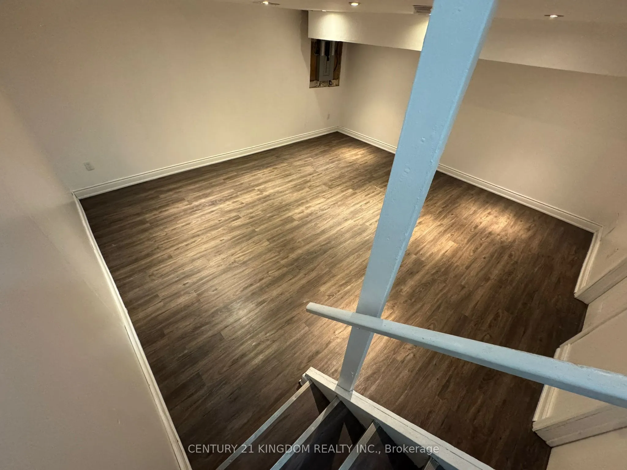 137 Jansen Avenue