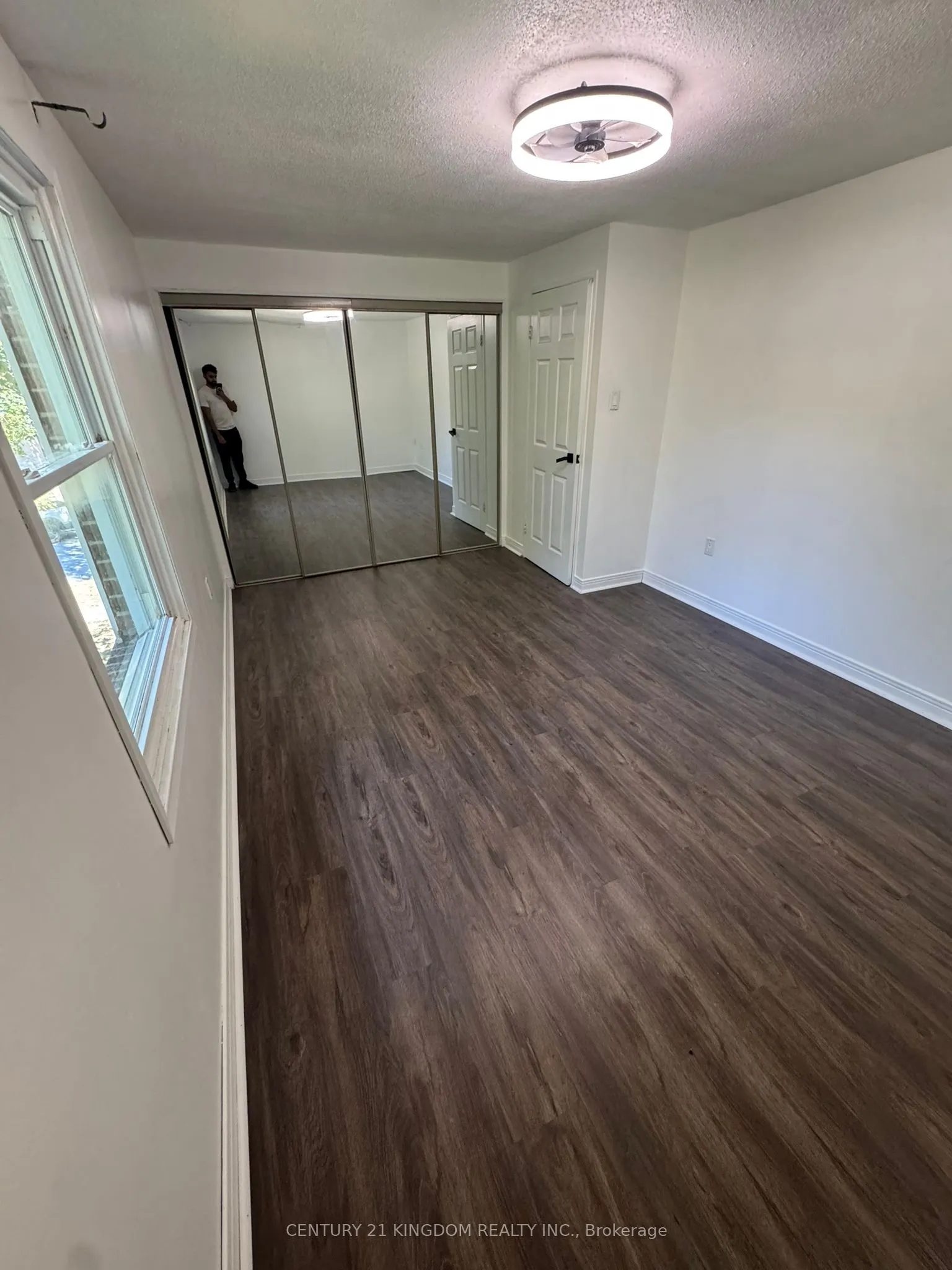 137 Jansen Avenue