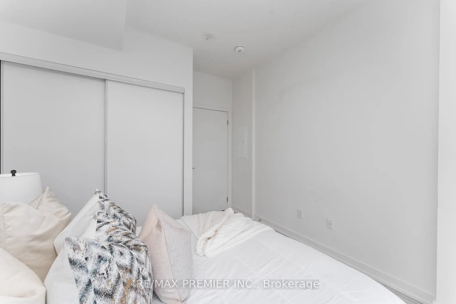 55 Duke Street W, #310
