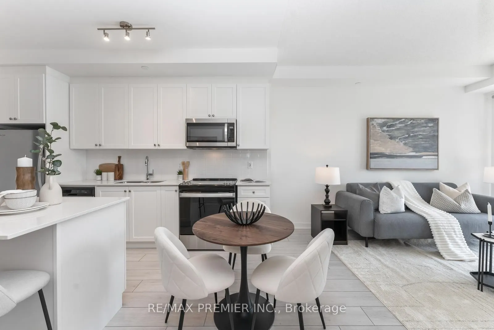55 Duke Street W, #310