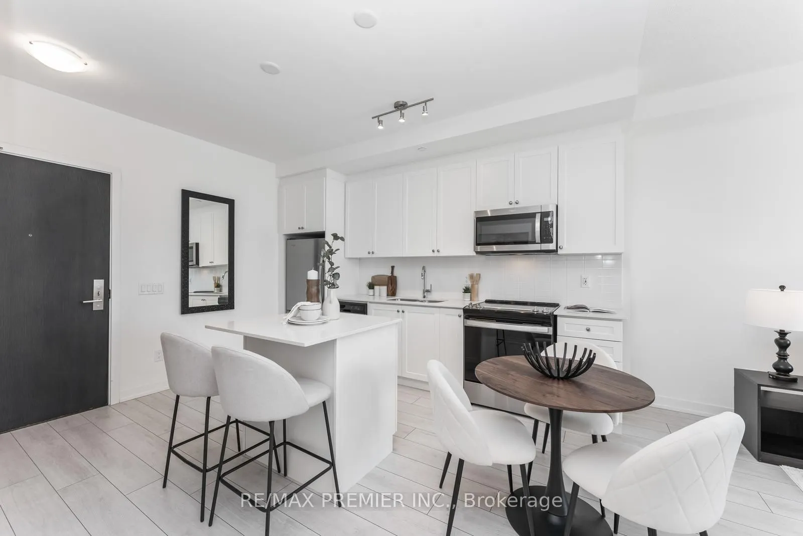 55 Duke Street W, #310