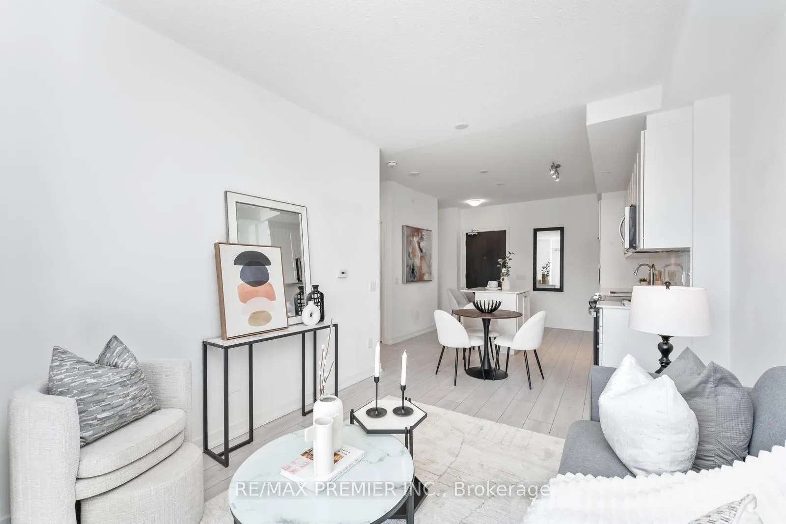 55 Duke Street W, #310