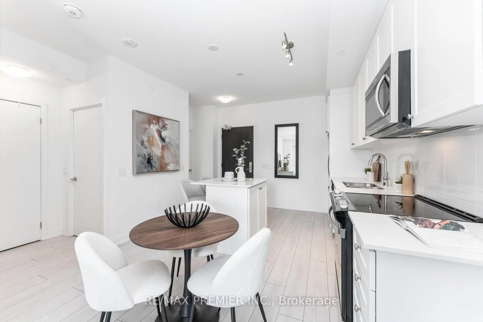 55 Duke Street W, #310