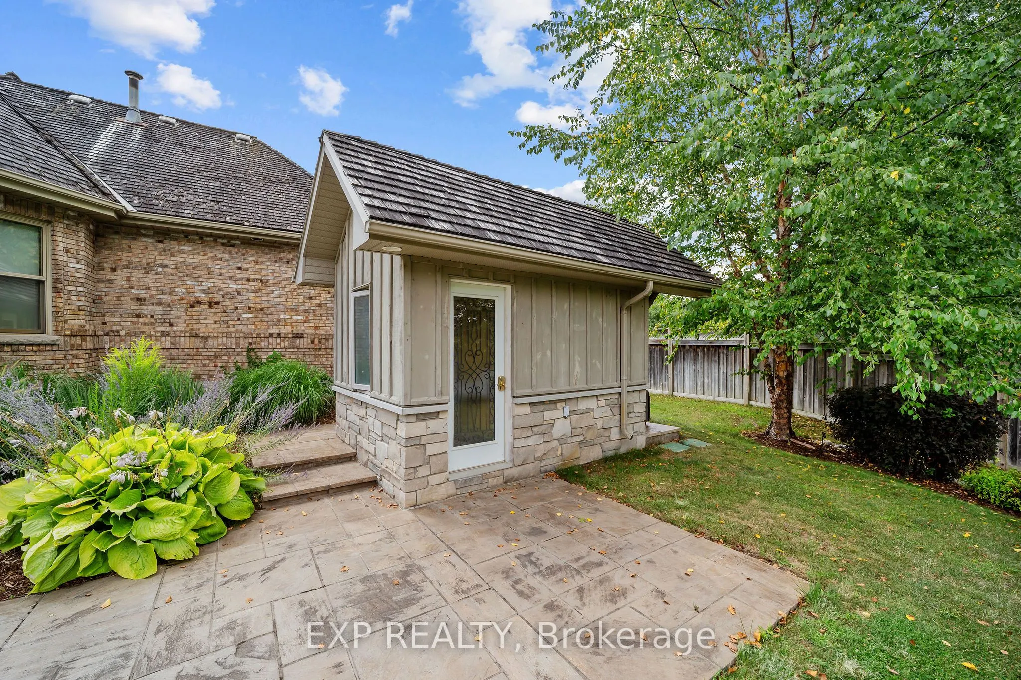 569 Franklinway Gate