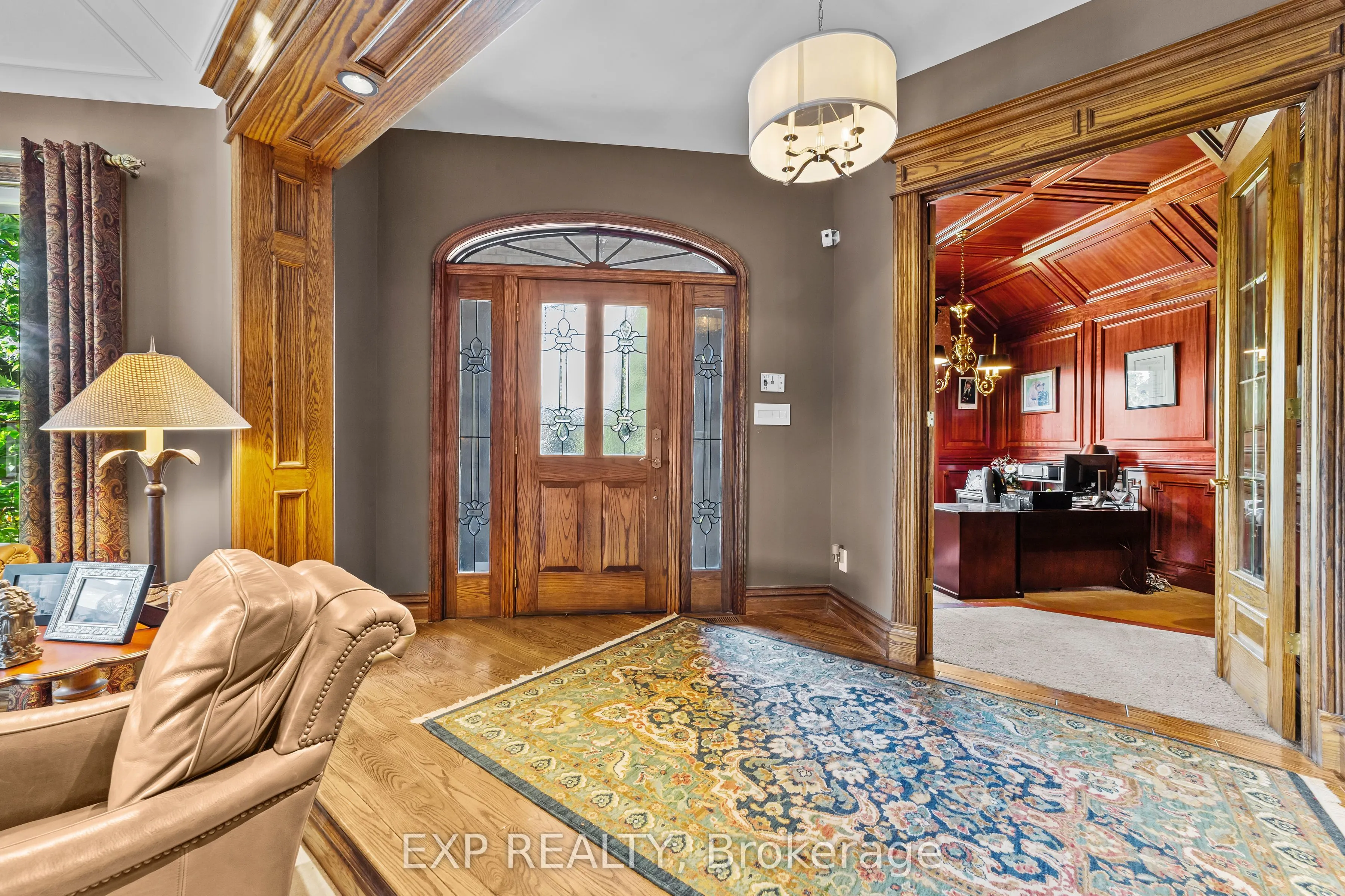 569 Franklinway Gate
