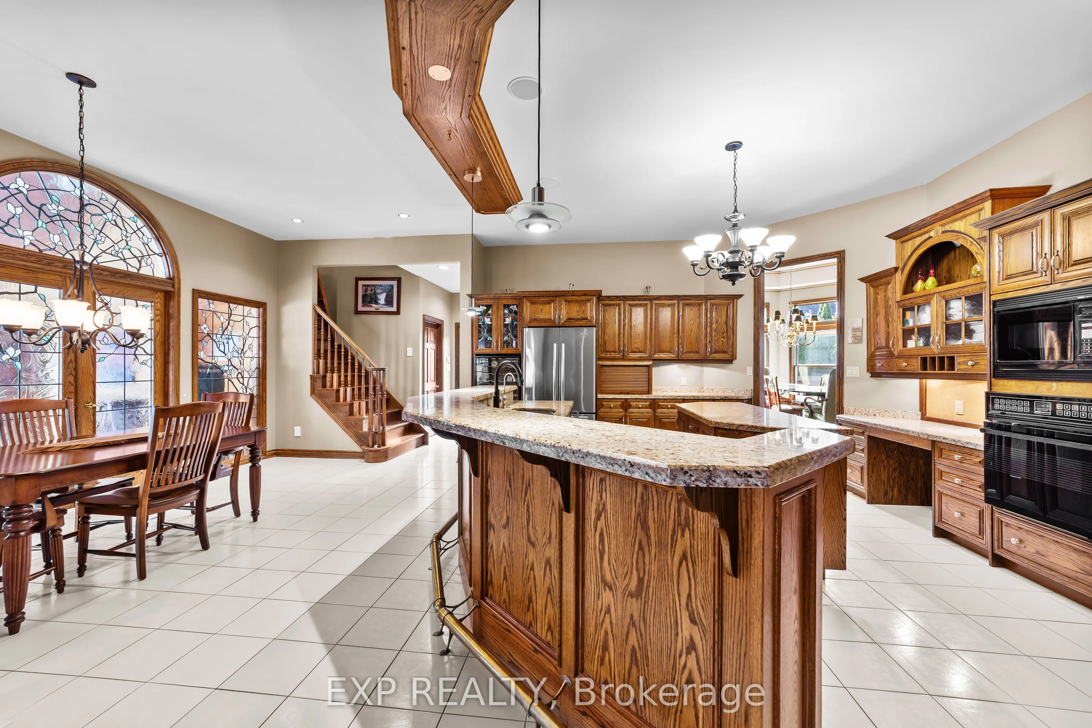 569 Franklinway Gate