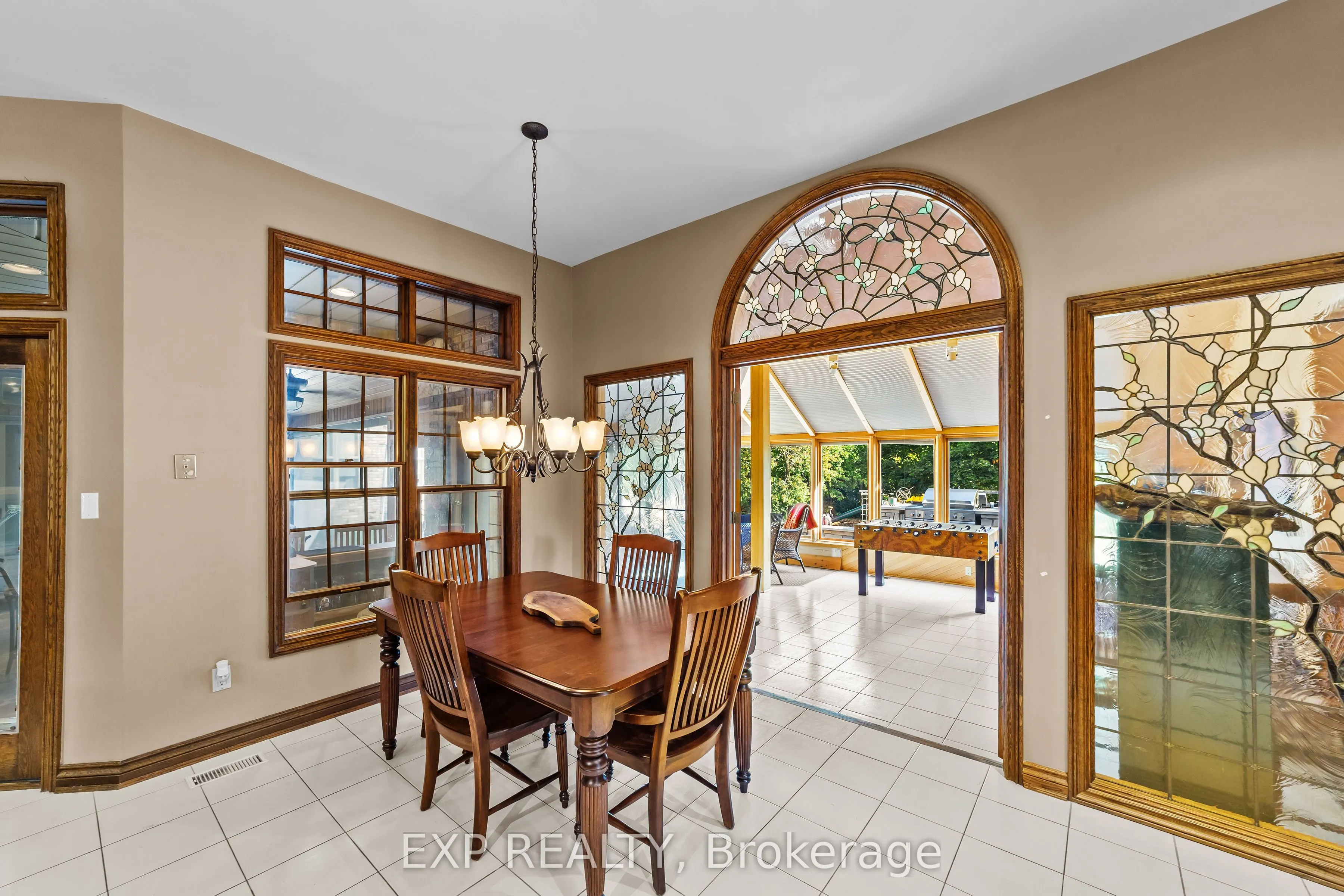 569 Franklinway Gate
