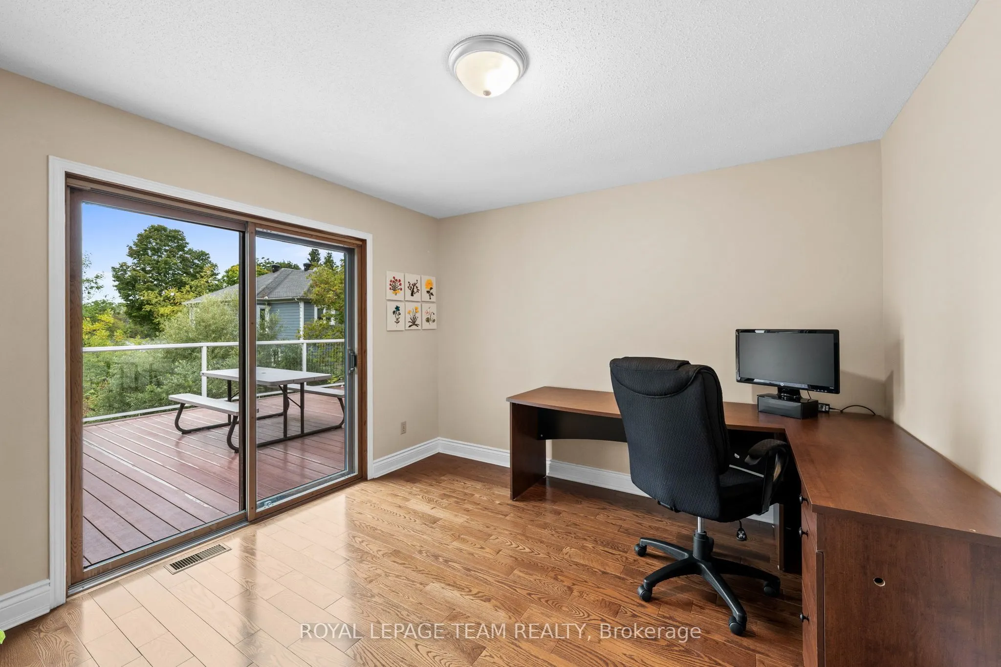 1376 River Road