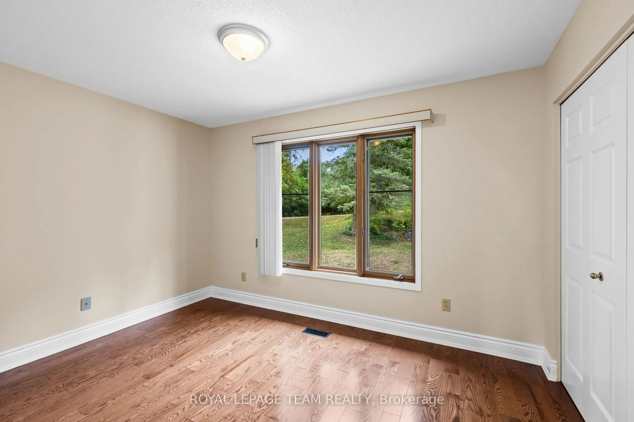 1376 River Road