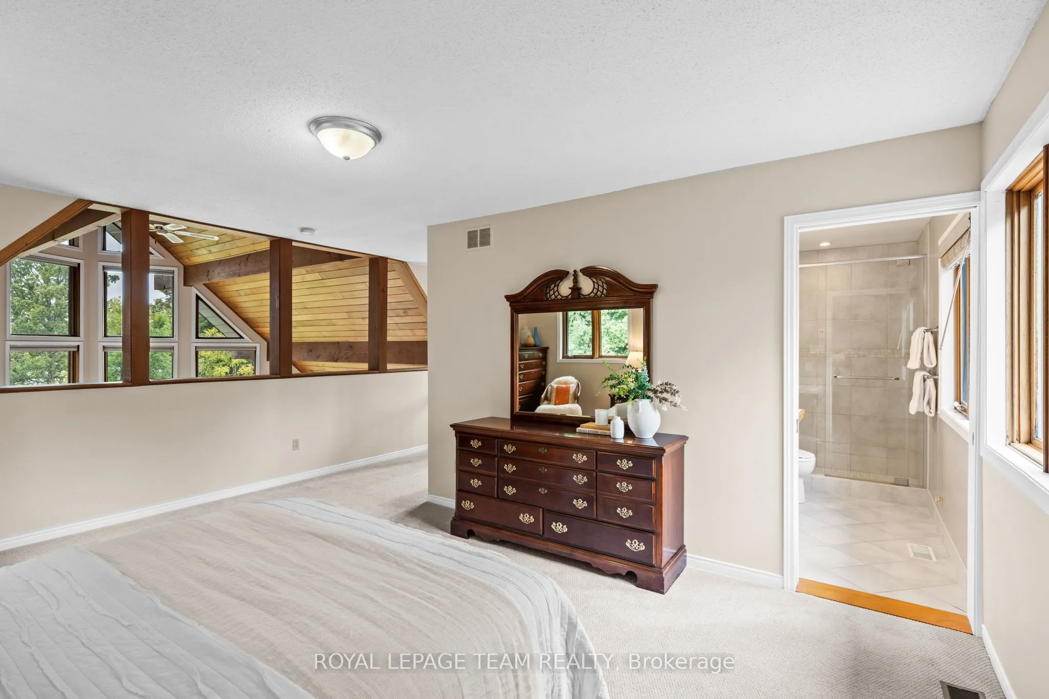 1376 River Road