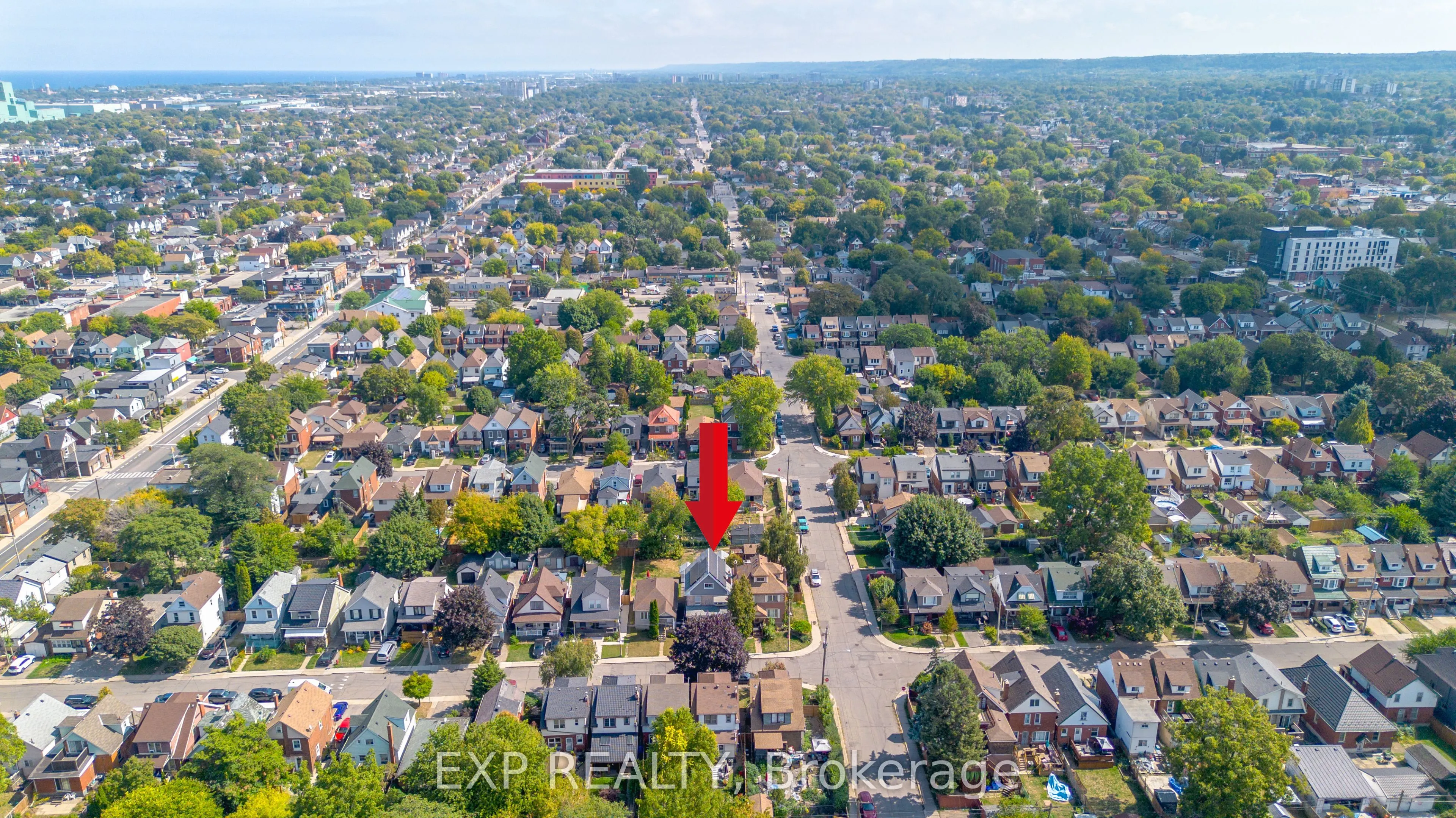 134 Rosslyn Avenue N