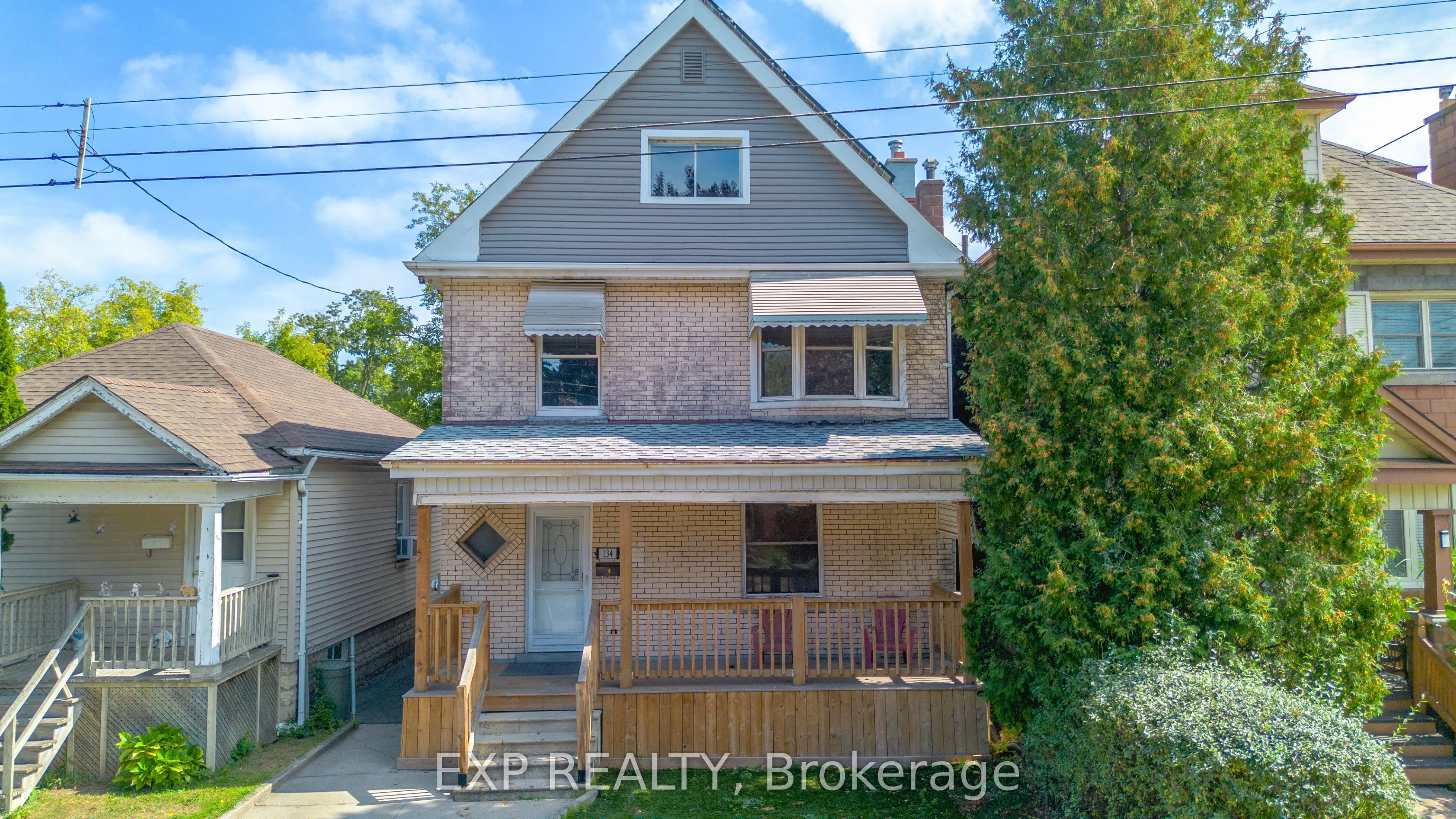 134 Rosslyn Avenue N