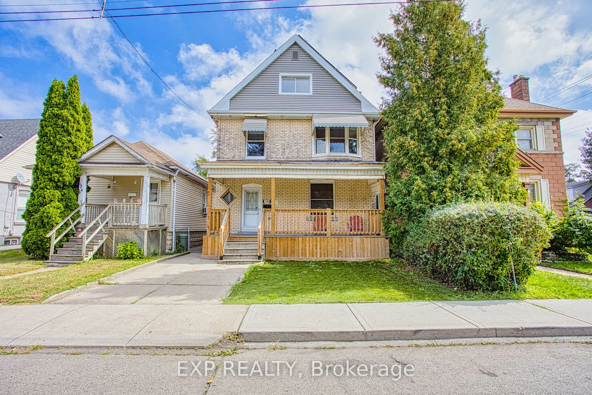 134 Rosslyn Avenue N