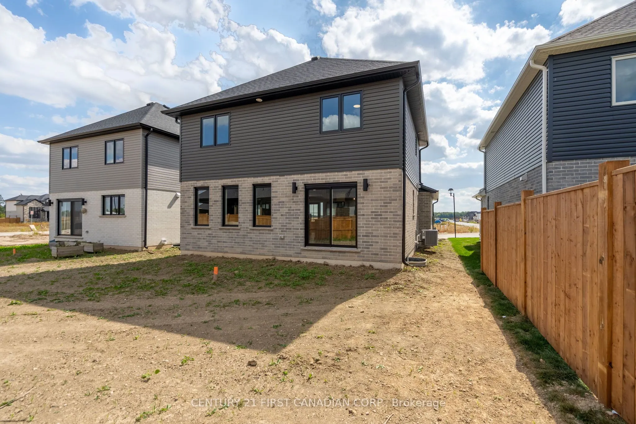 38 Postma Crescent