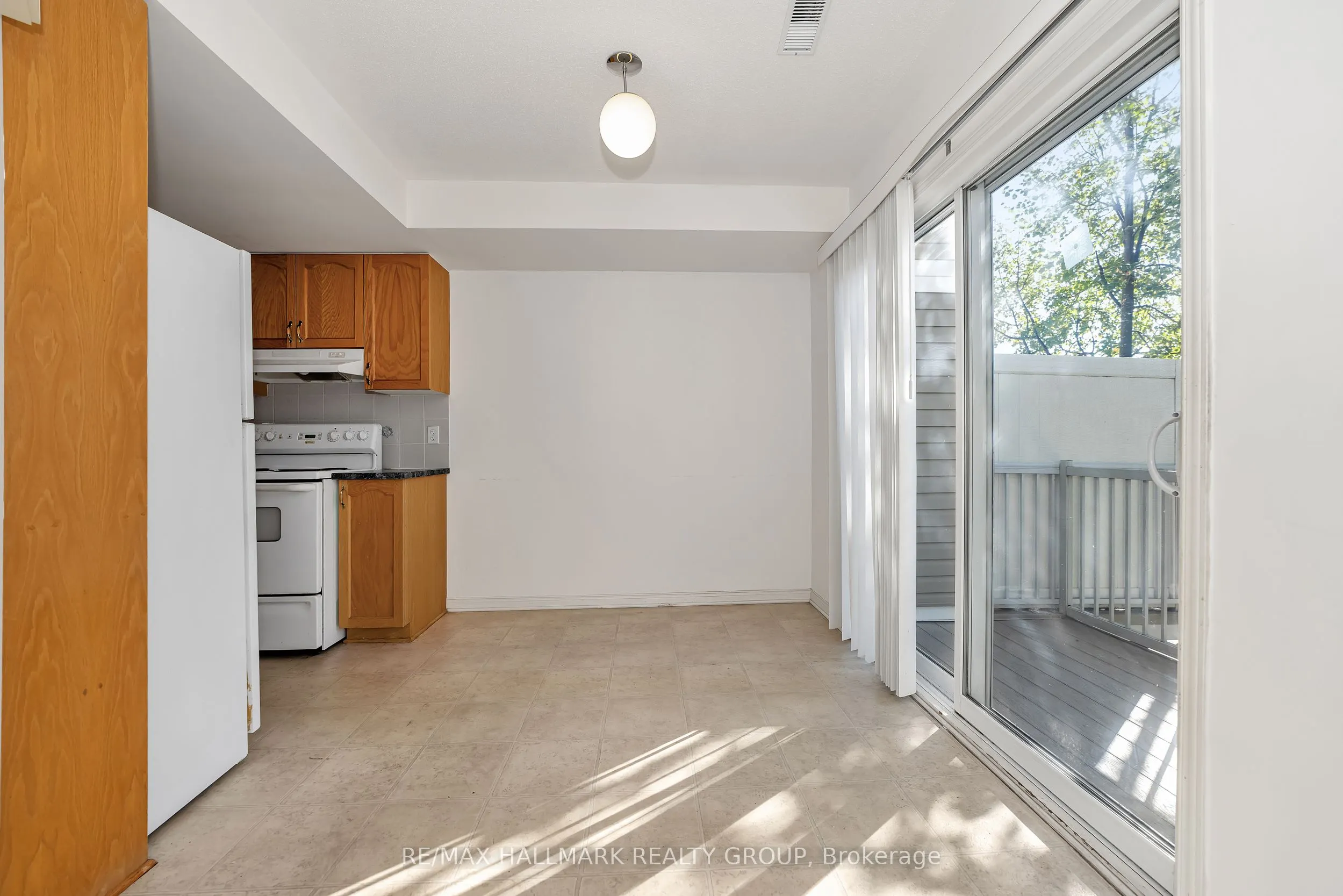 62 Lakepointe Drive, #14