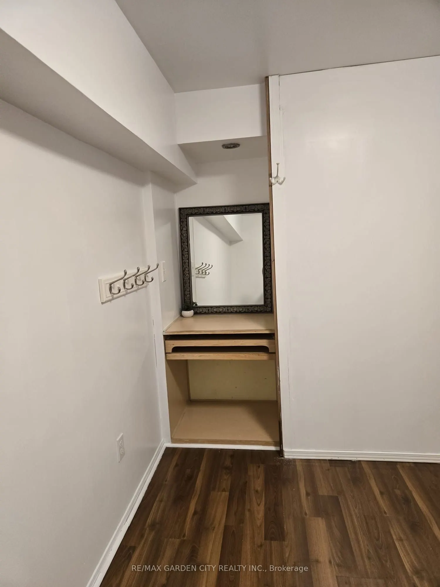 96 Benziger Lane, #Lower