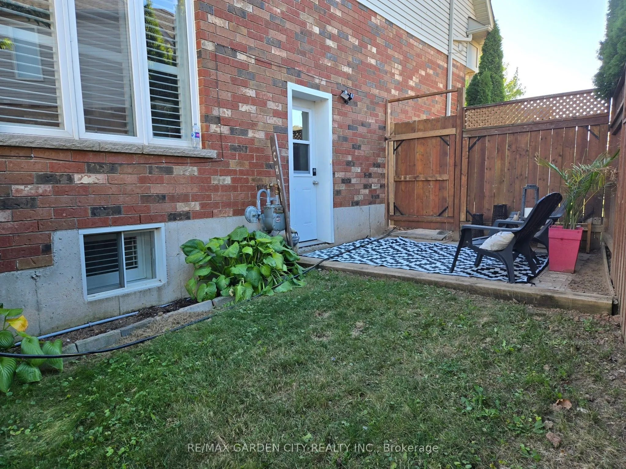 96 Benziger Lane, #Lower