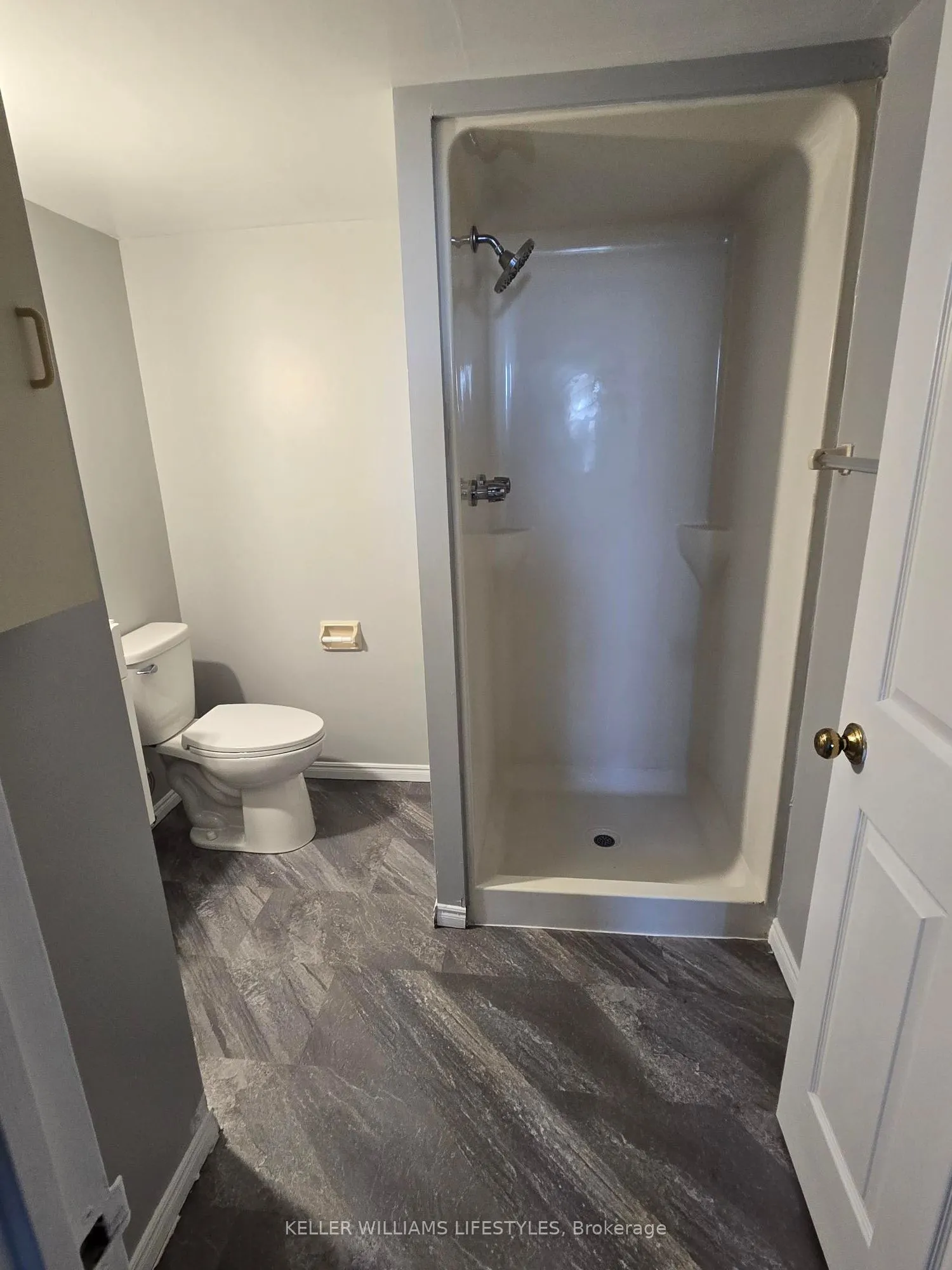 323 Colborne Street, #206