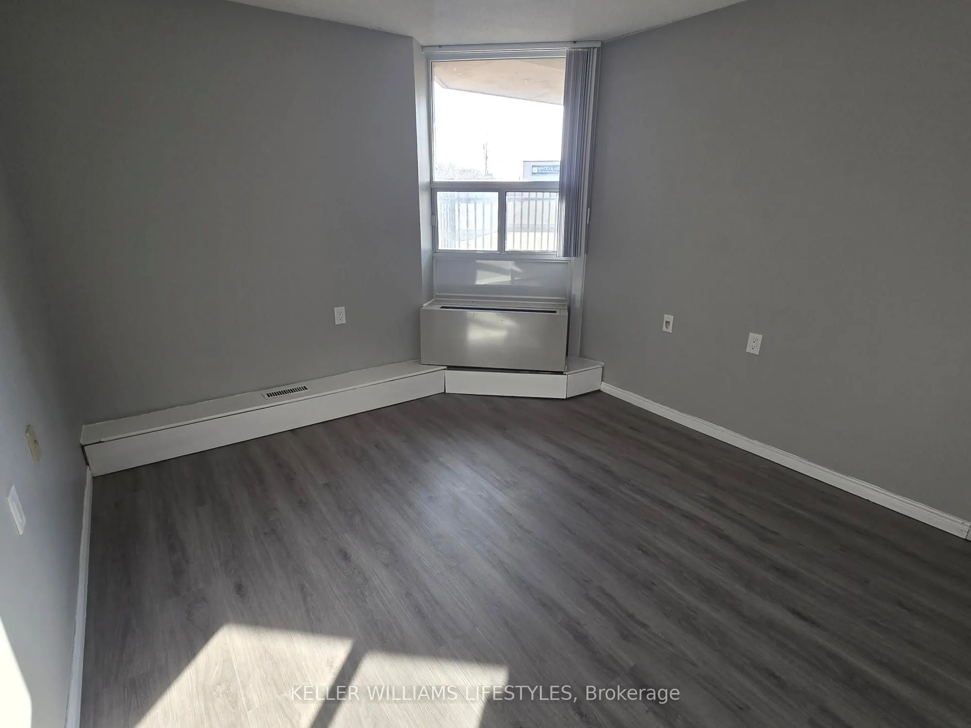 323 Colborne Street, #206