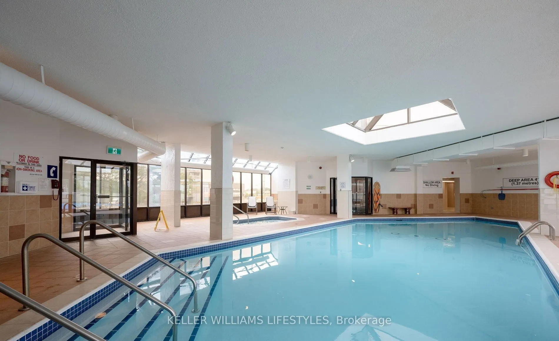 323 Colborne Street, #206