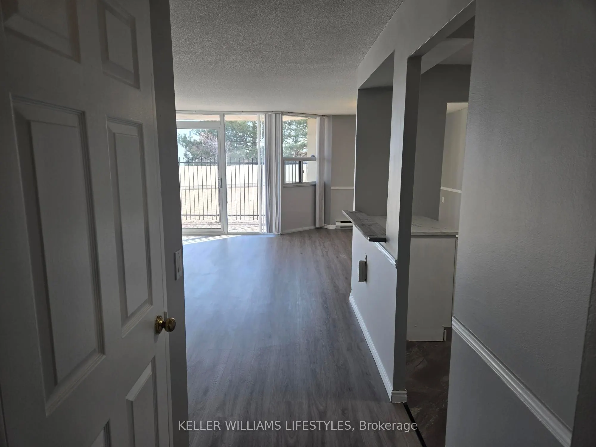 323 Colborne Street, #206