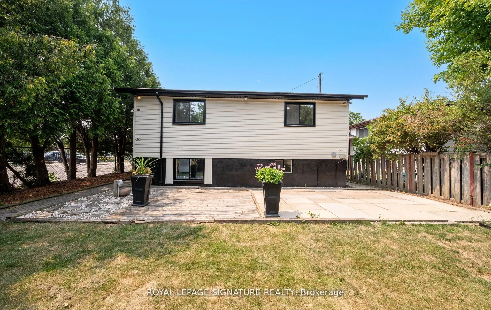 105 Lilacside Drive