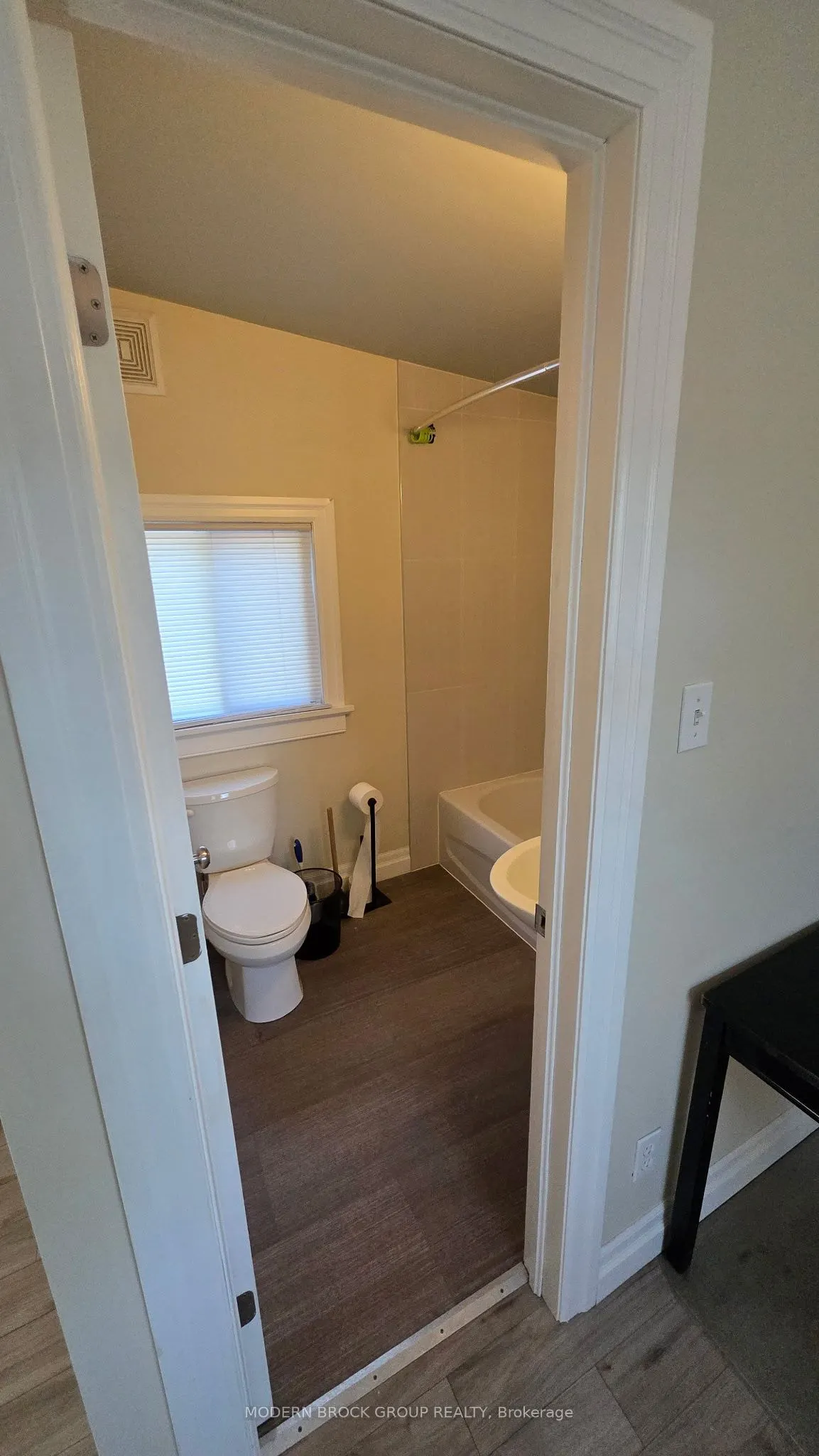 6679 Fourth Line Road, #1