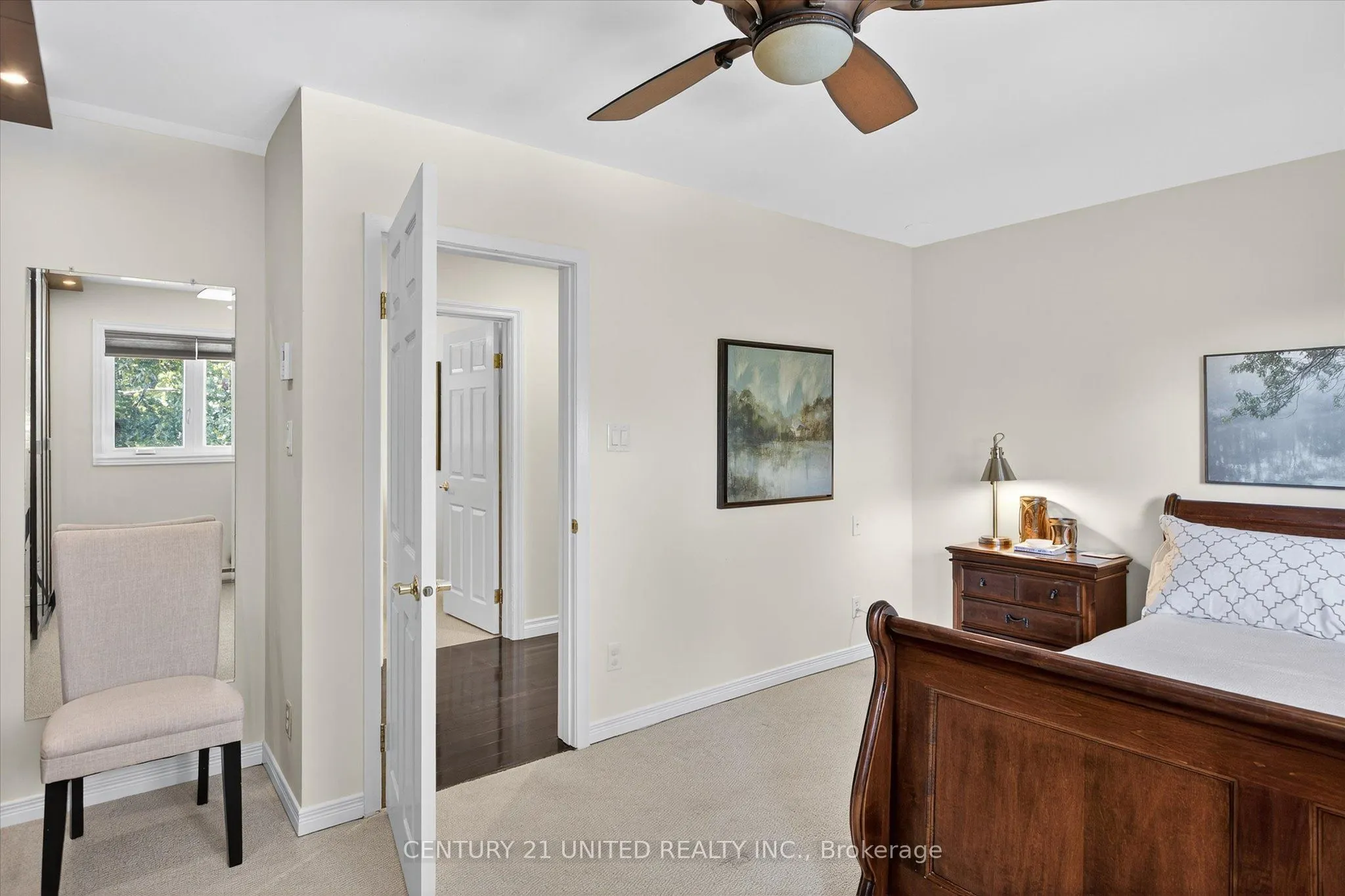 8 Oakwood Crescent