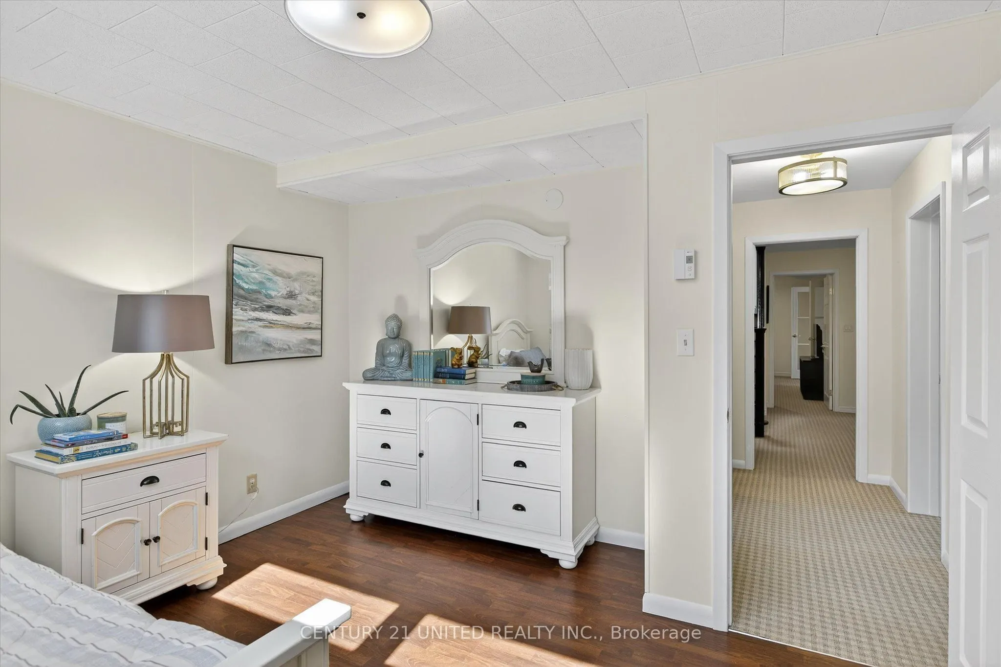 8 Oakwood Crescent