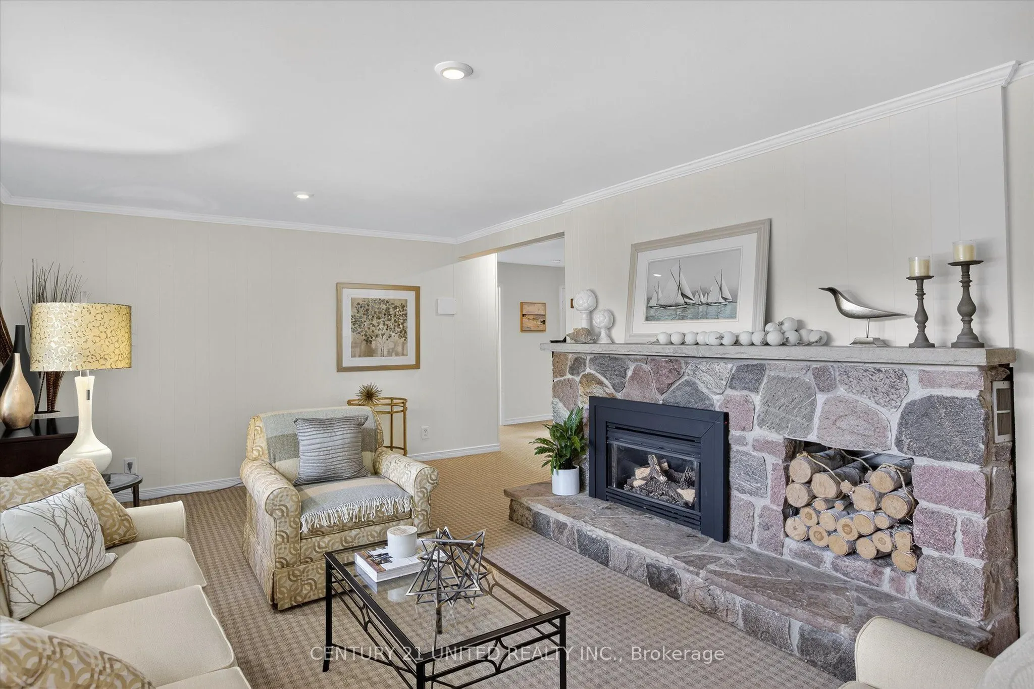 8 Oakwood Crescent