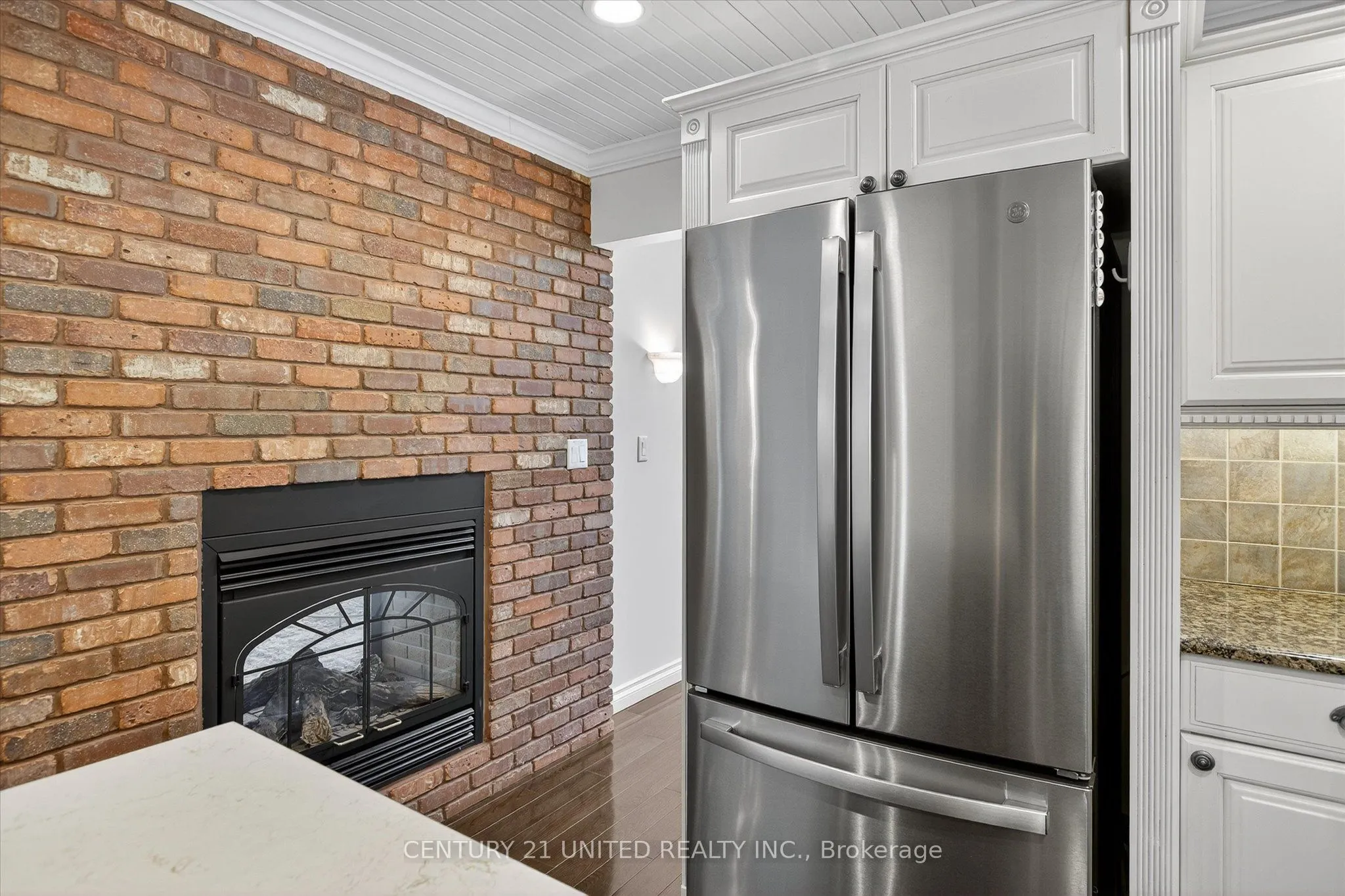 8 Oakwood Crescent