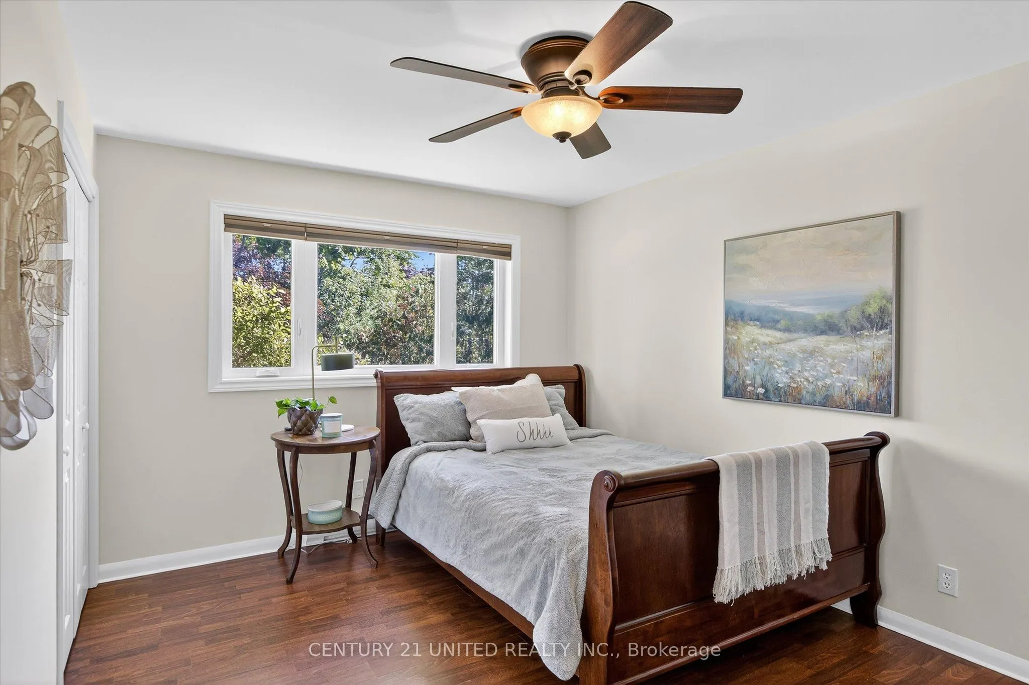 8 Oakwood Crescent