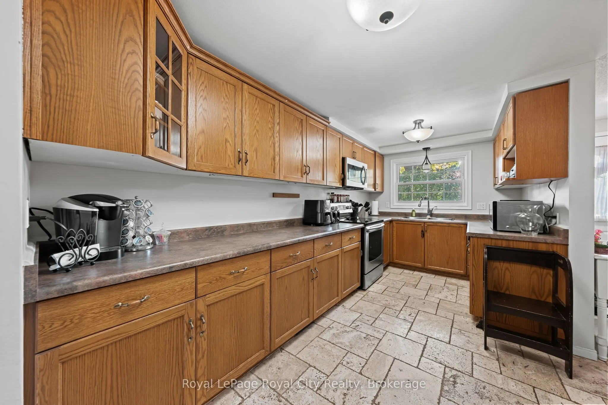 129 Victoria Road N, #16