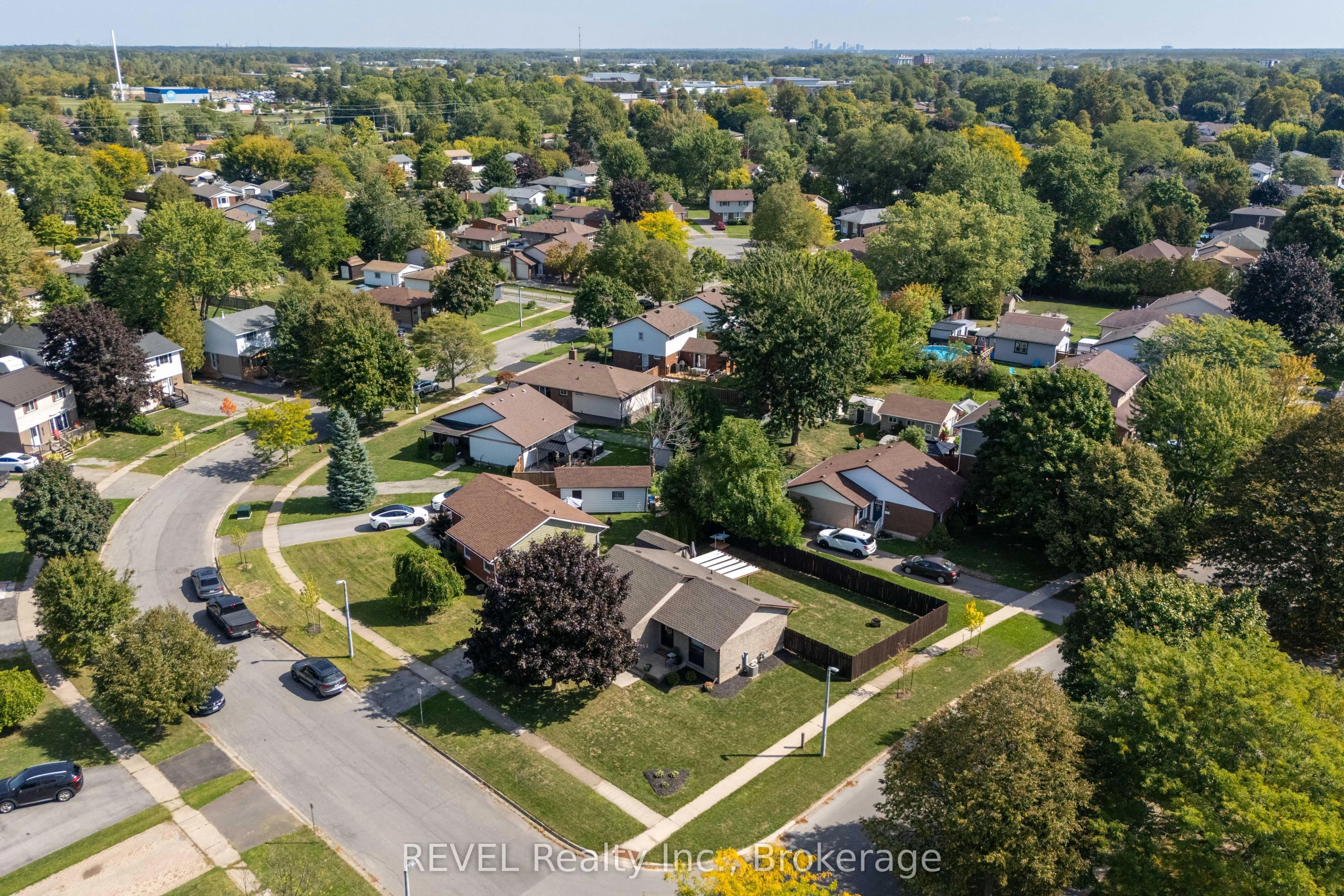 3 Newleaf Crescent