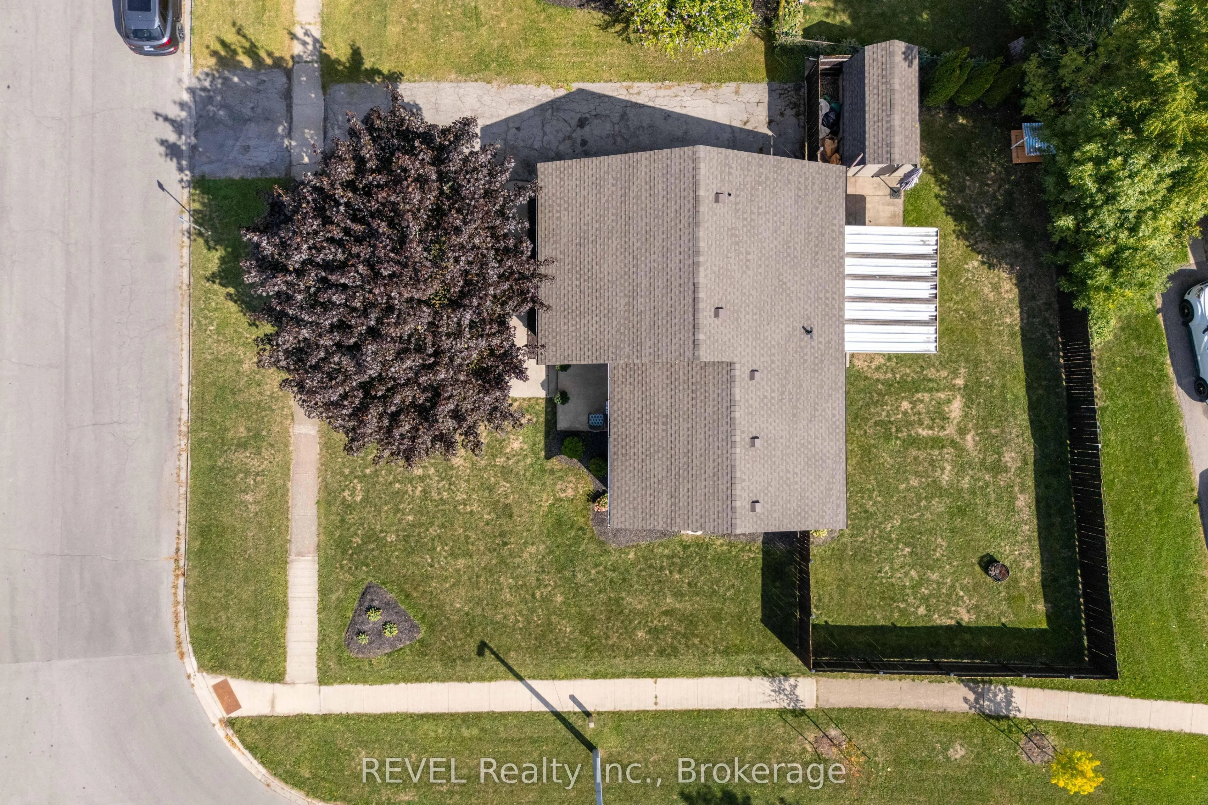 3 Newleaf Crescent