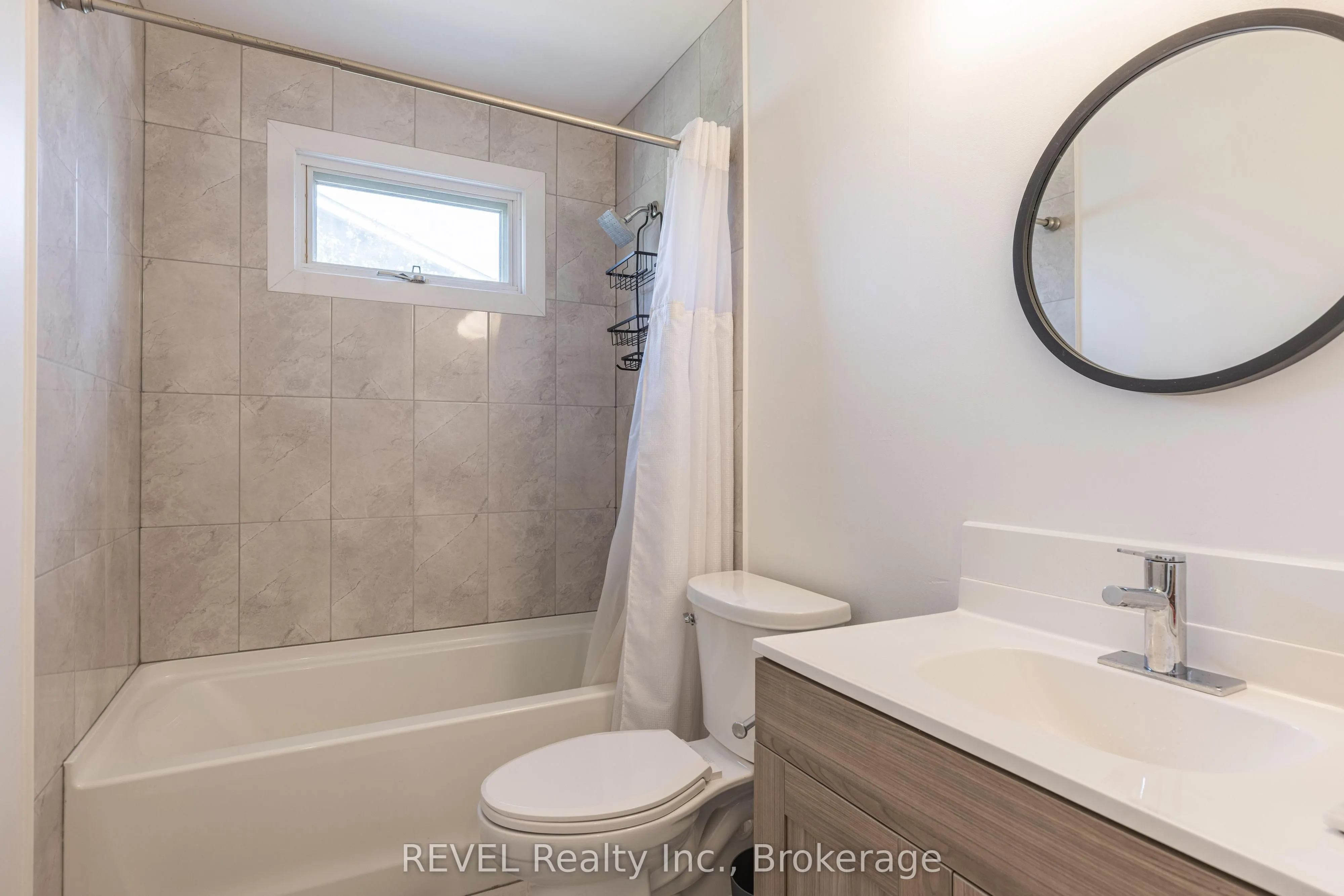 3 Newleaf Crescent