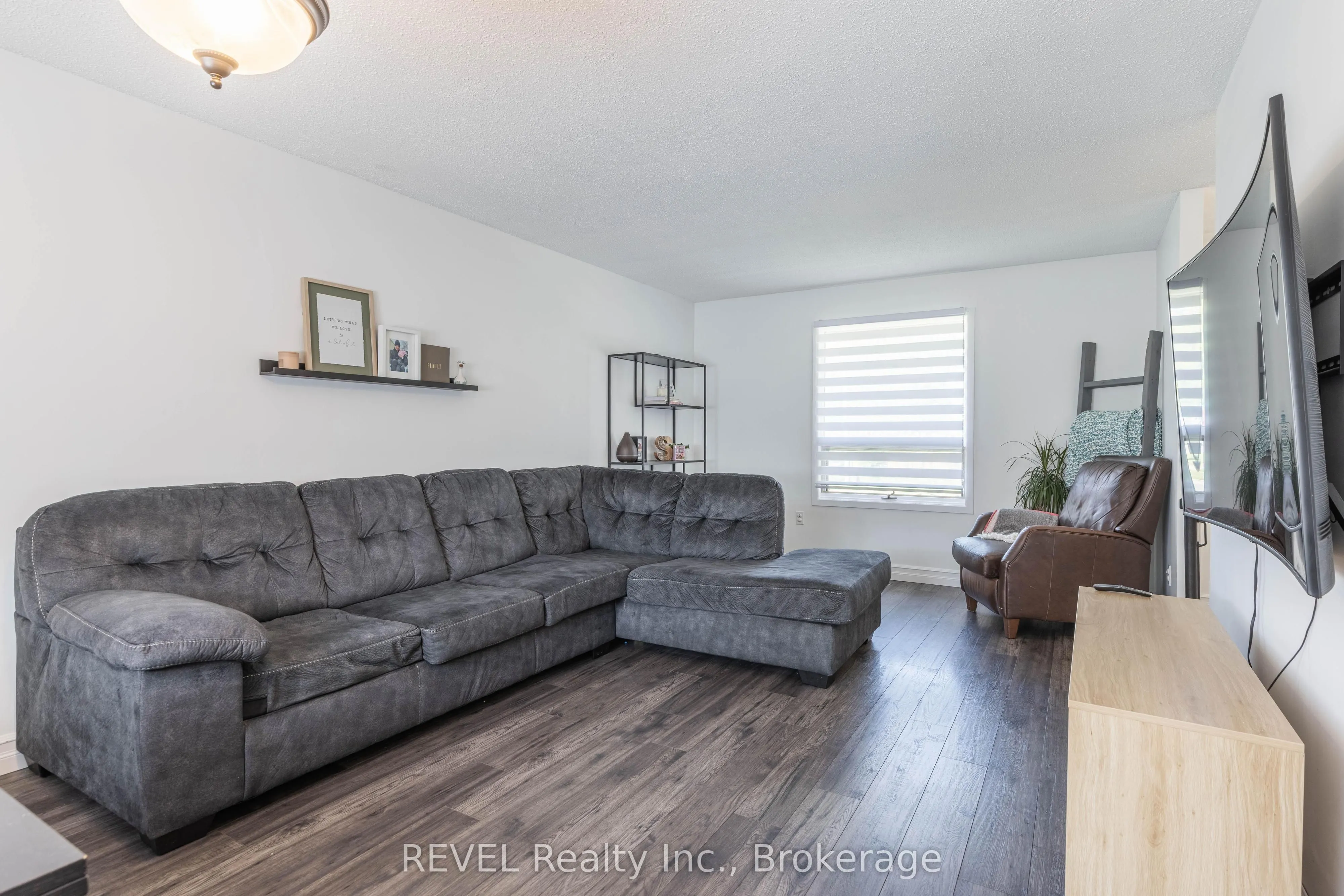 3 Newleaf Crescent