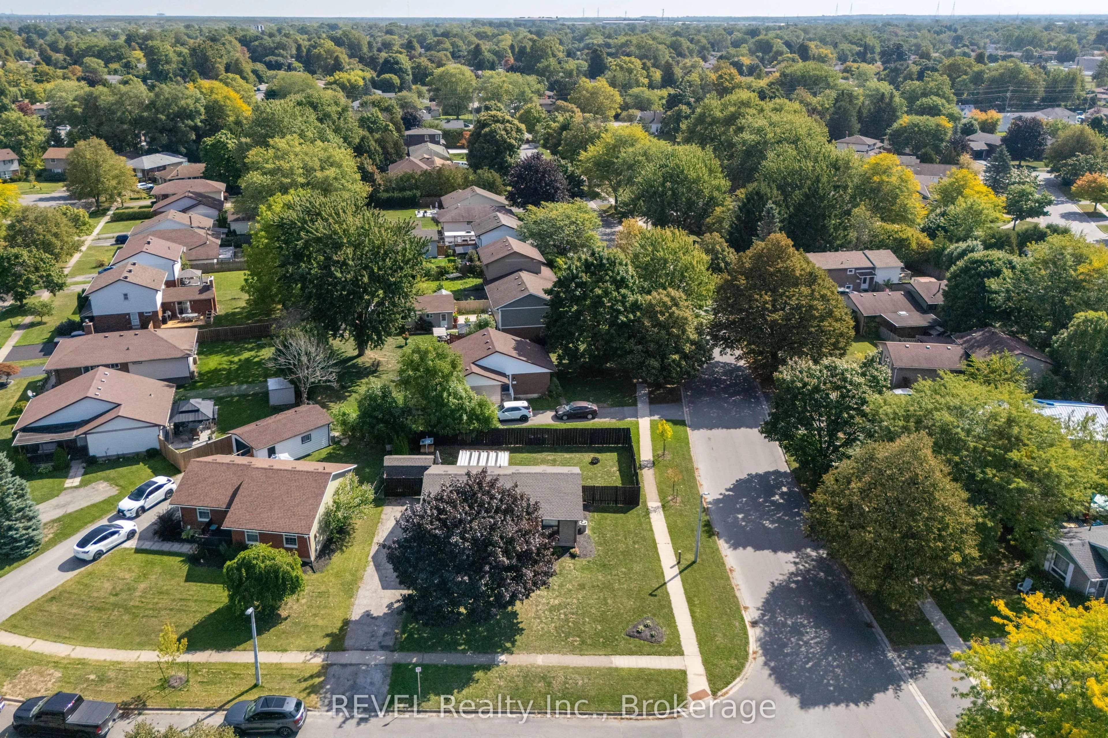 3 Newleaf Crescent